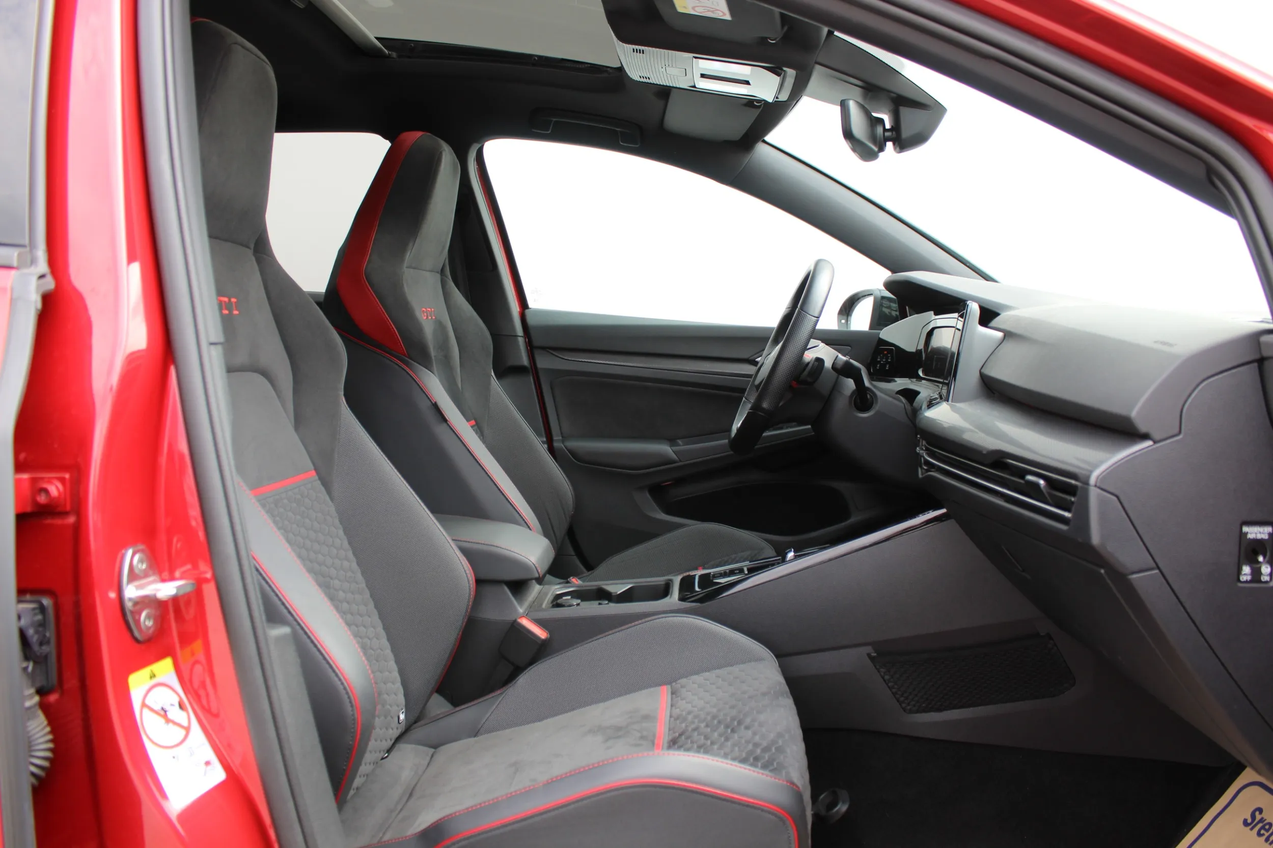 13581 volkswagen golf 8 2.0 tsi dsg gti clubsport - slika 15