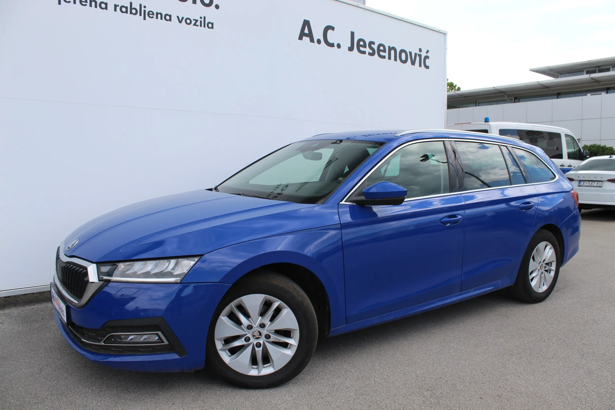 13578 škoda octavia combi ambition 2.0 tdi dsg - slika 9