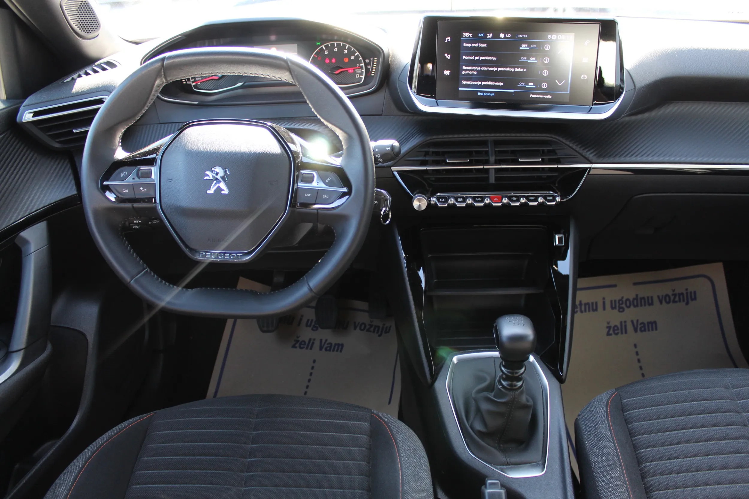 13580 peugeot 2008 1,2 puretech 100 s&s active - slika 8