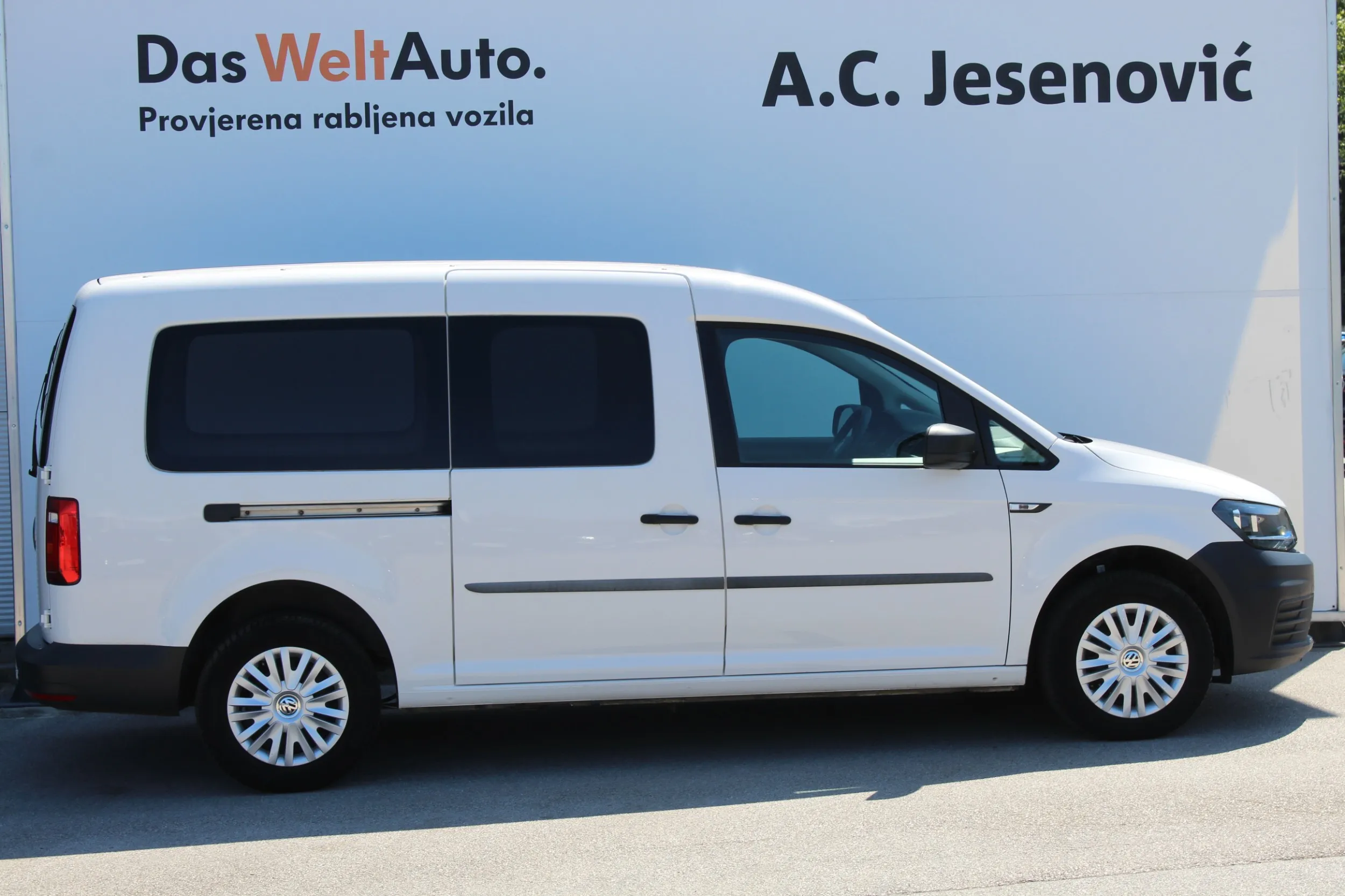13554 vw caddy maxi kombi 2.0 tdi - slika 9