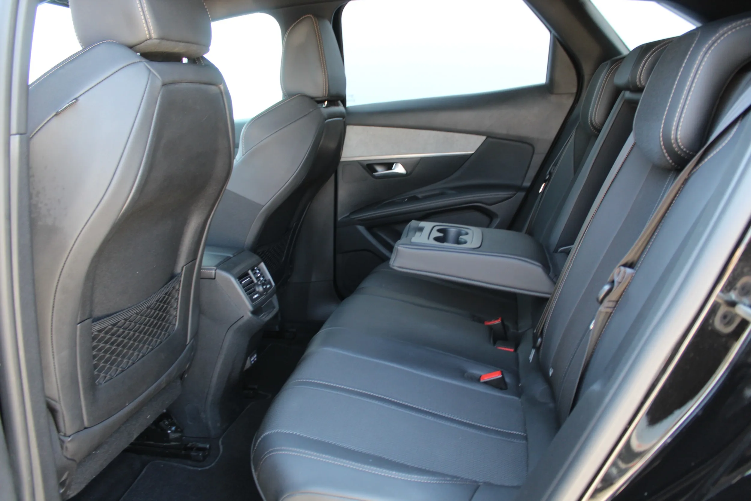 13597 peugeot 3008 1,2 puretech 130 s&s gt - slika 12