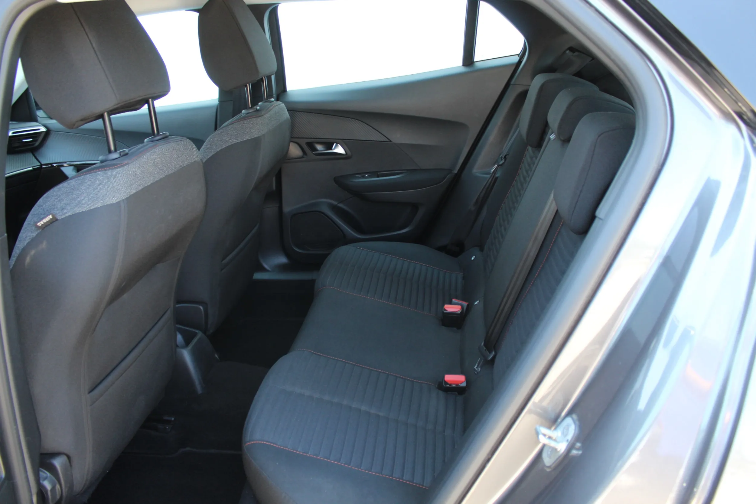 13598 peugeot 2008 active pack - slika 10