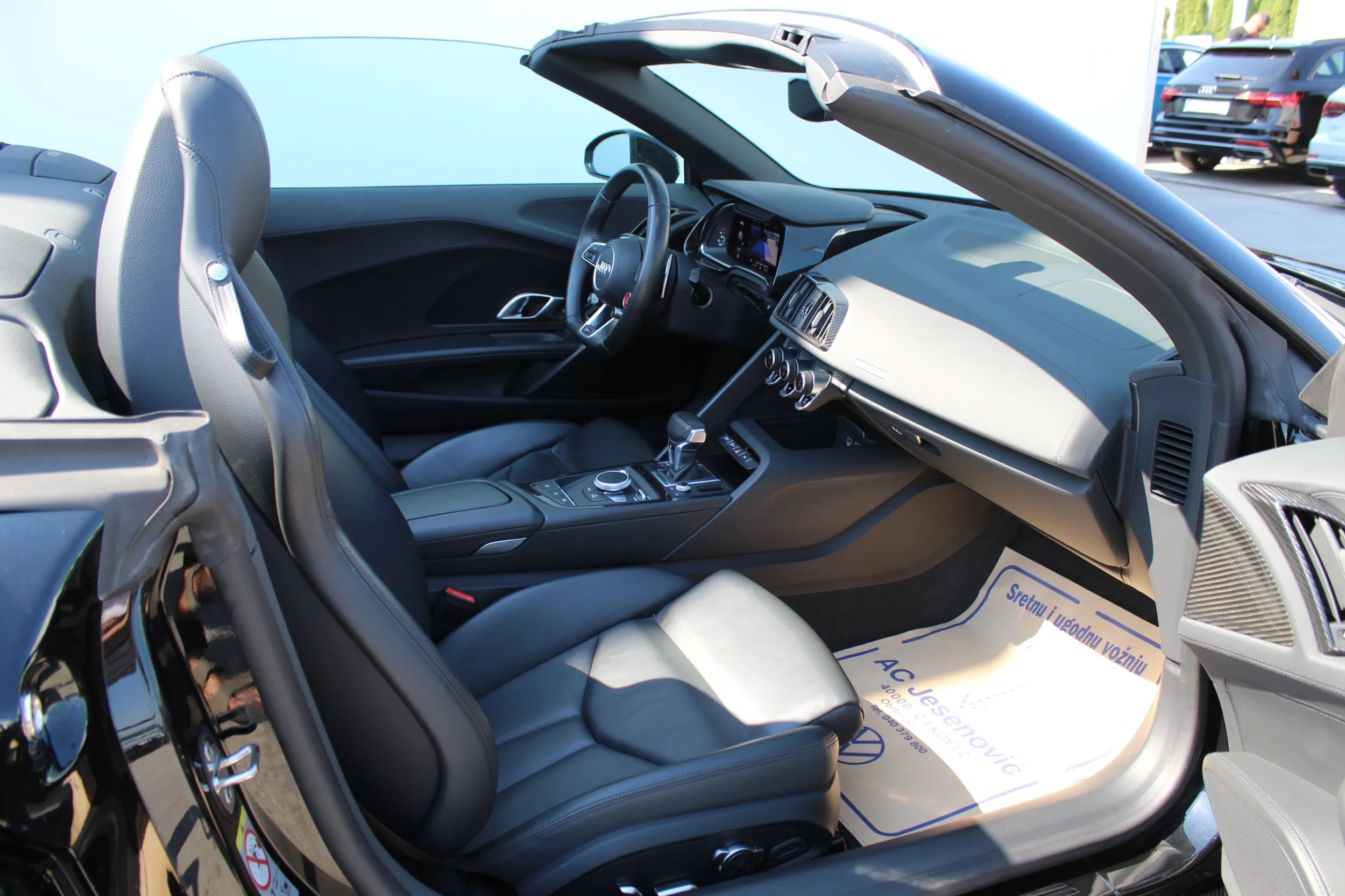 13627 audi r8 v10 plus - slika 15