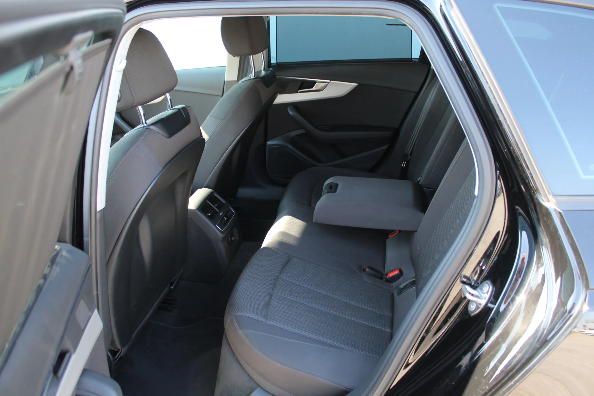 13626 audi a4 avant 40 tdi s tronic - slika 15