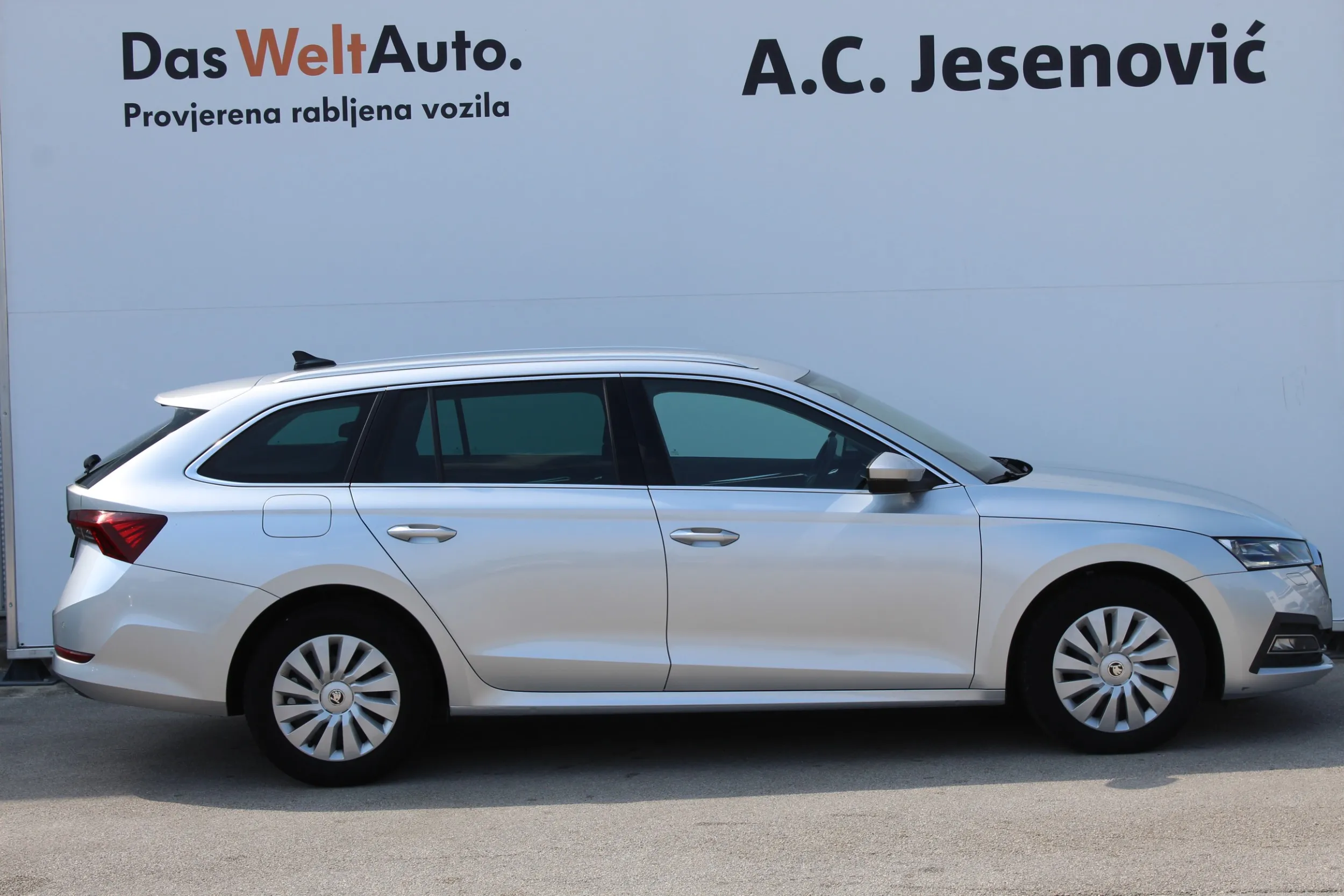 13619 škoda octavia combi style 2.0 tdi - slika 10