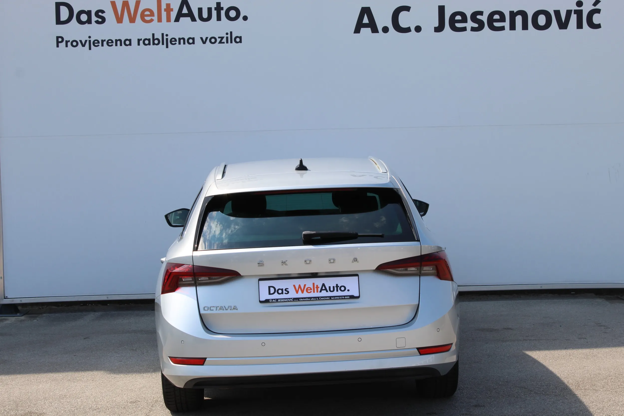 13619 škoda octavia combi style 2.0 tdi - slika 15