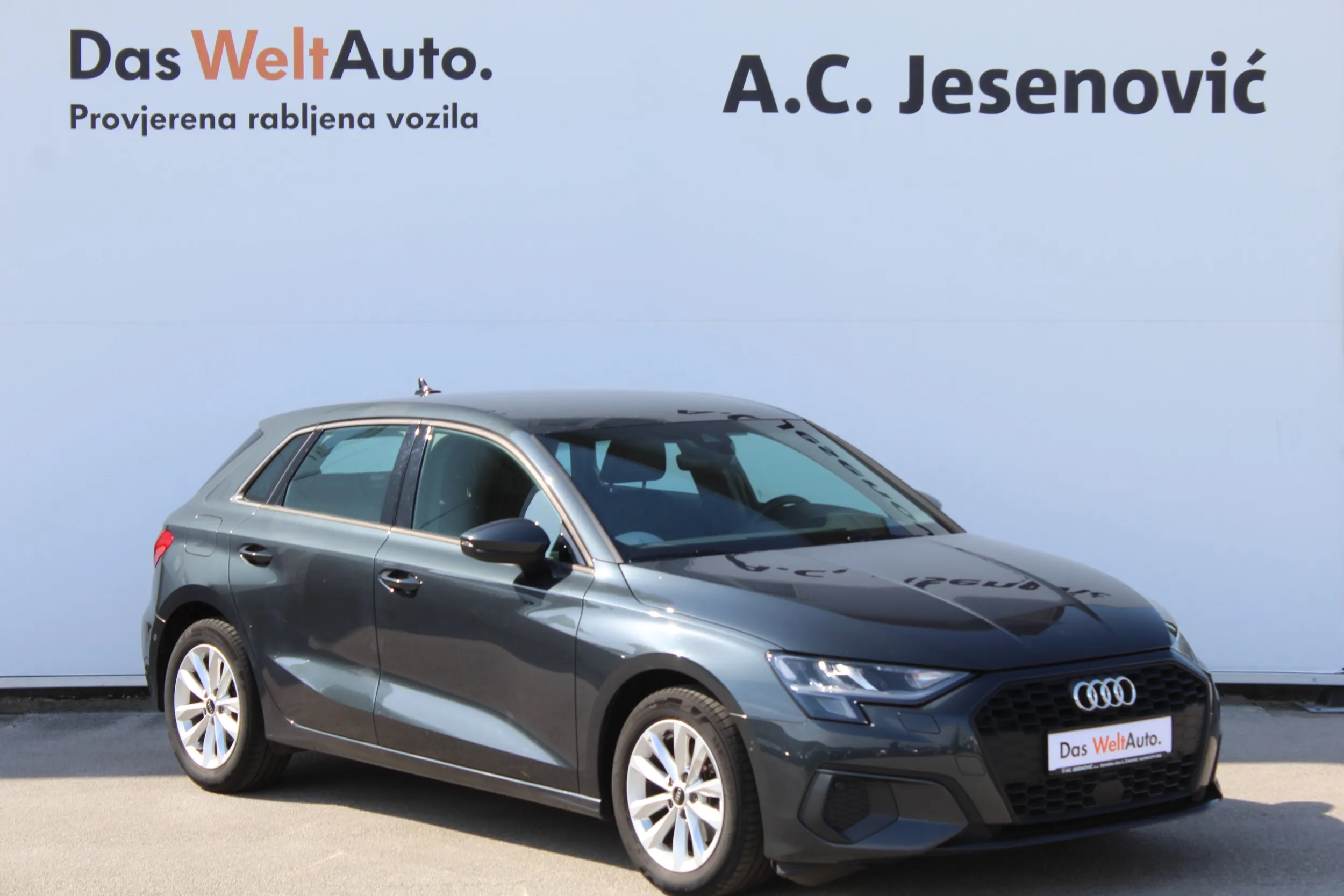 13617 audi a3 sportback 30 tfsi s tr advanced - slika 2