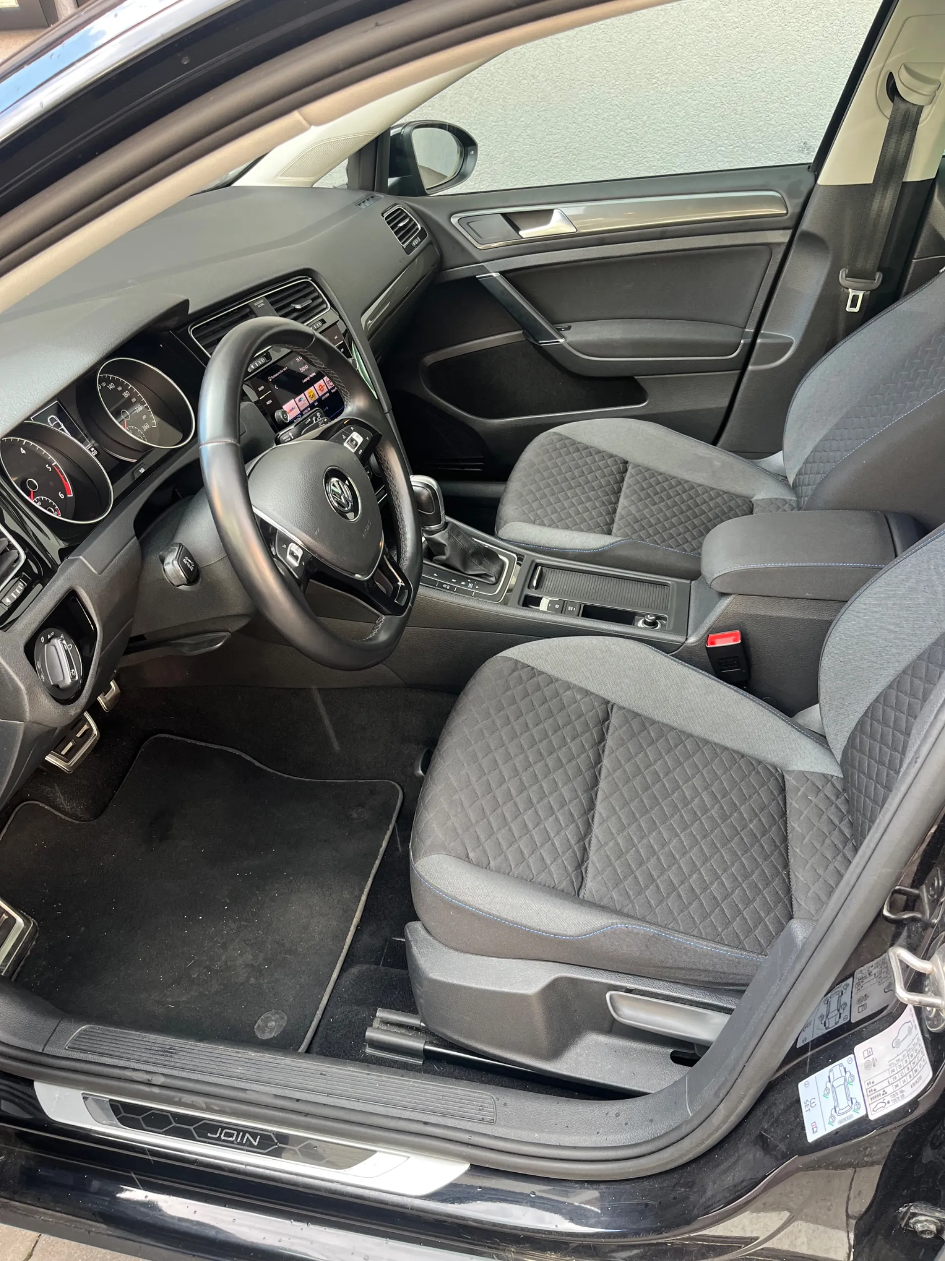 golf 7,5 1.6tdi automatik 2019 - slika 9