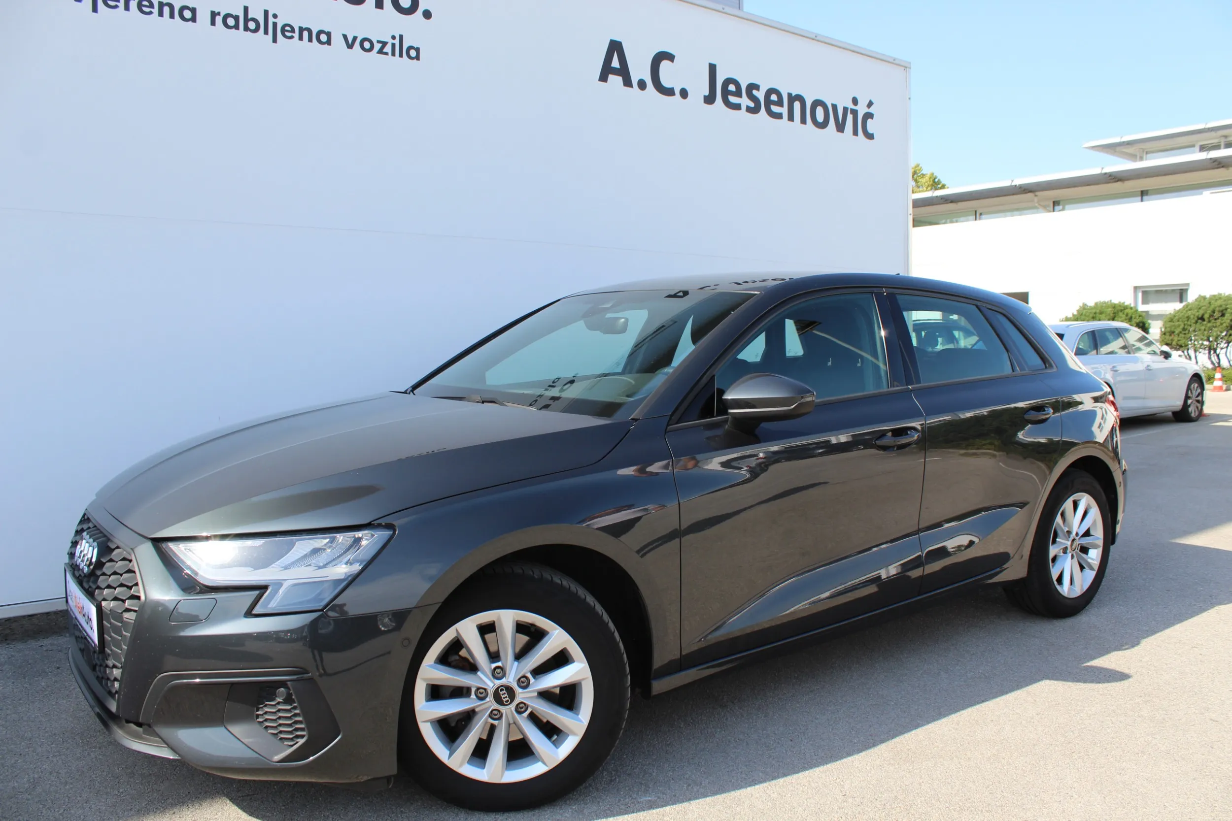 13617 audi a3 sportback 30 tfsi s tr advanced - slika 13