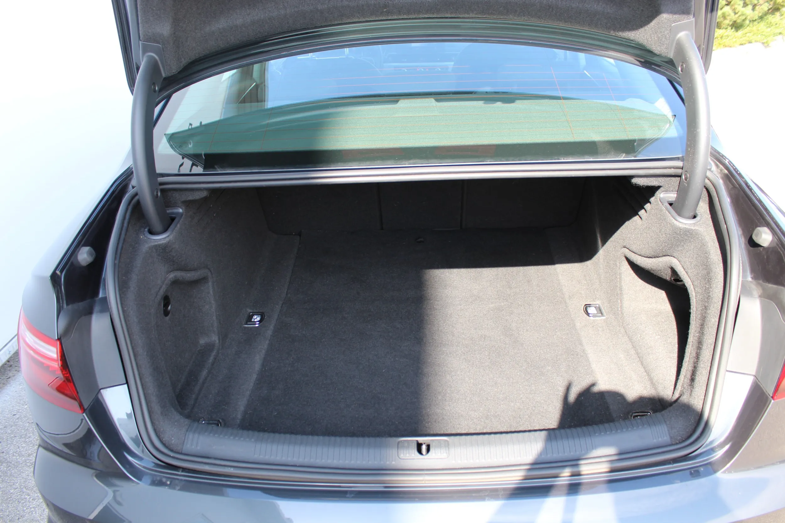 13616 audi a4 30tdi s tr edition10 - slika 9