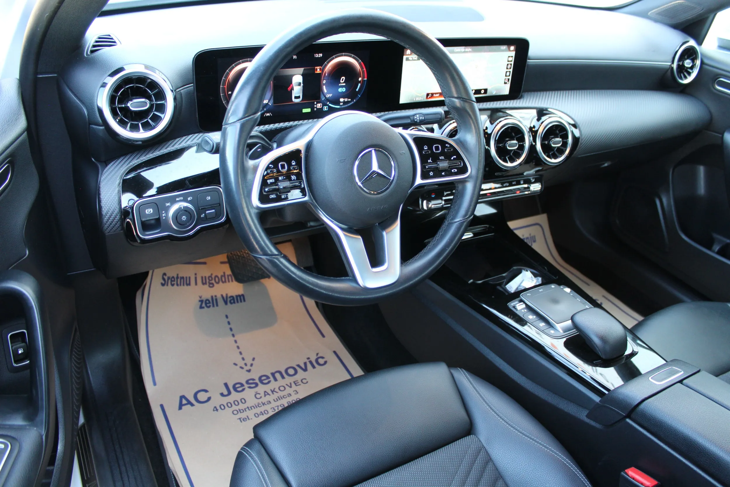 13636 mercedes-benz a limuzina 250 e aut. - slika 7