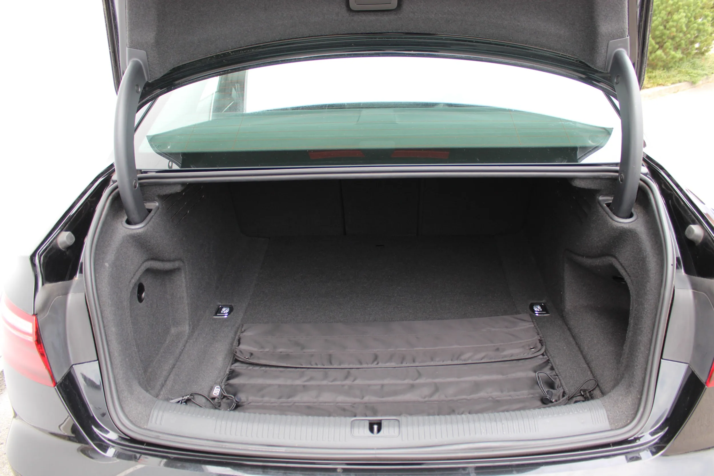13631 audi a4 30tdi s tr - slika 13