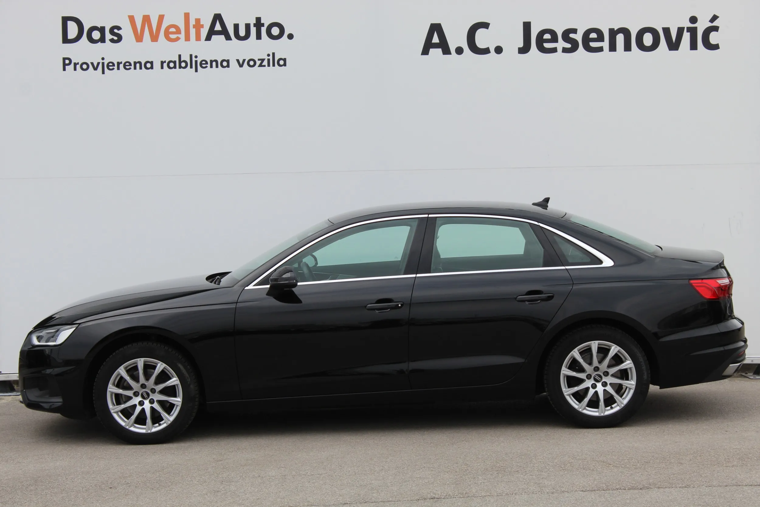 13631 audi a4 30tdi s tr - slika 3