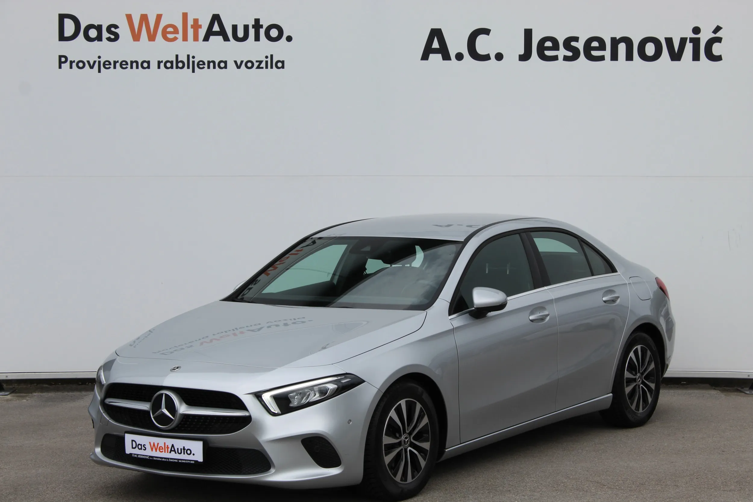 13637 mercedes-benz a limousine a 180 d - slika 10