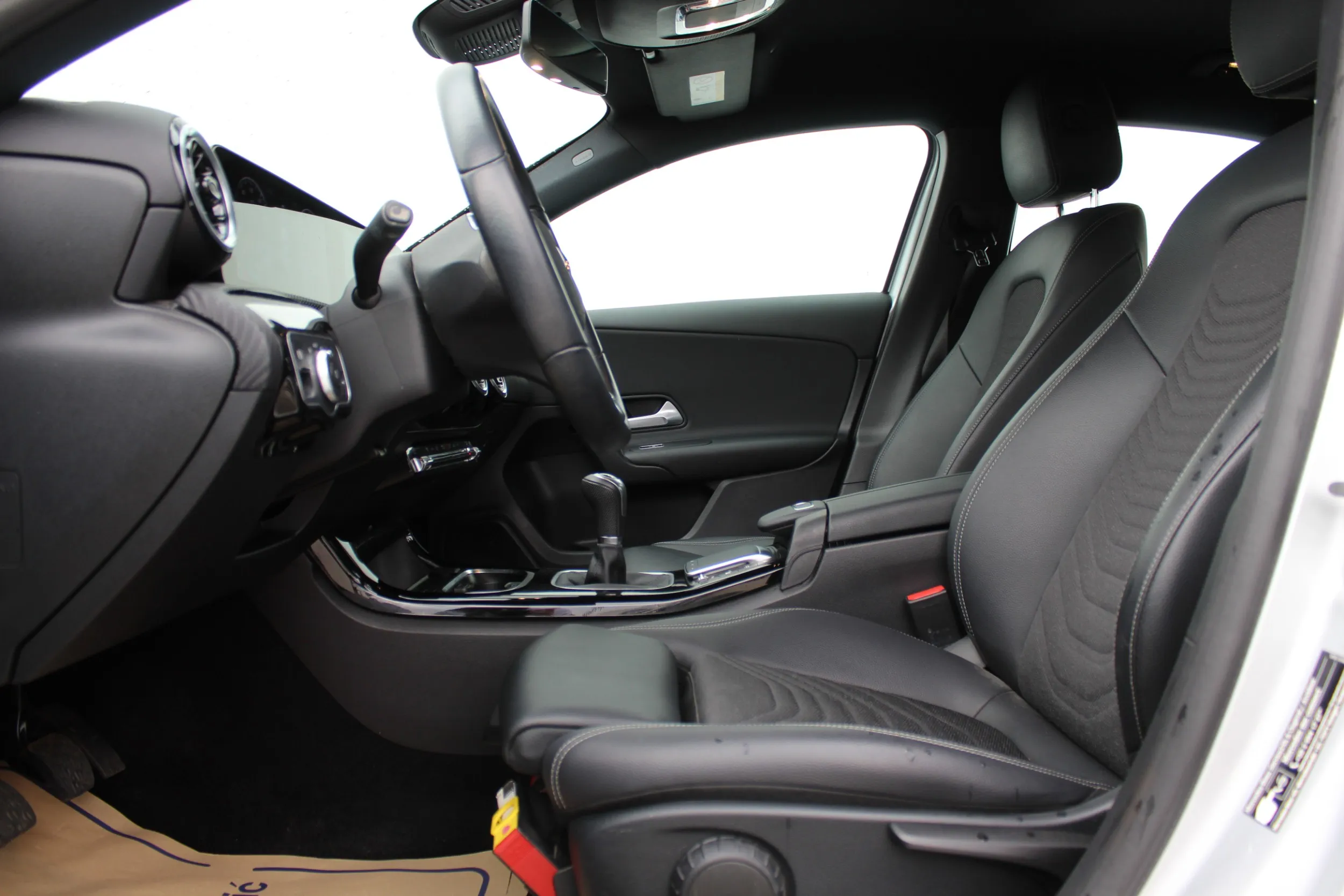 13637 mercedes-benz a limousine a 180 d - slika 5