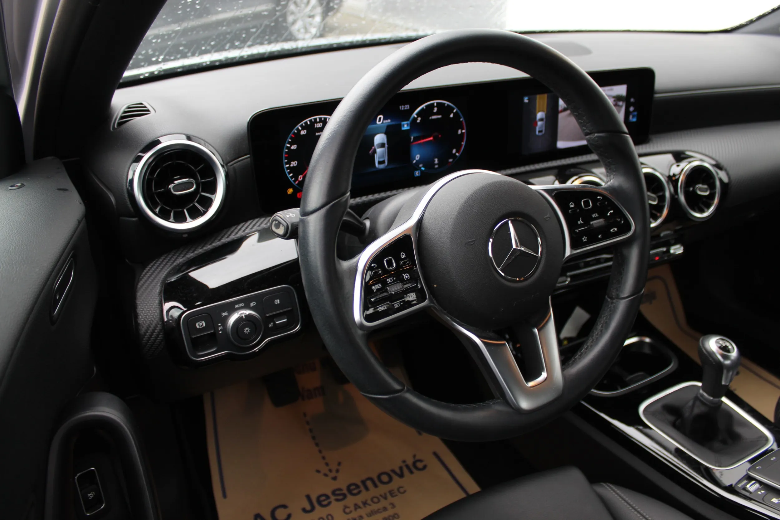 13637 mercedes-benz a limousine a 180 d - slika 6