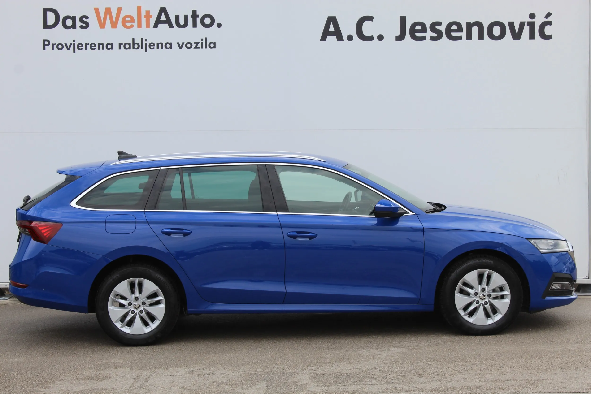 13633 škoda octavia combi ambition 2.0 tdi dsg - slika 10