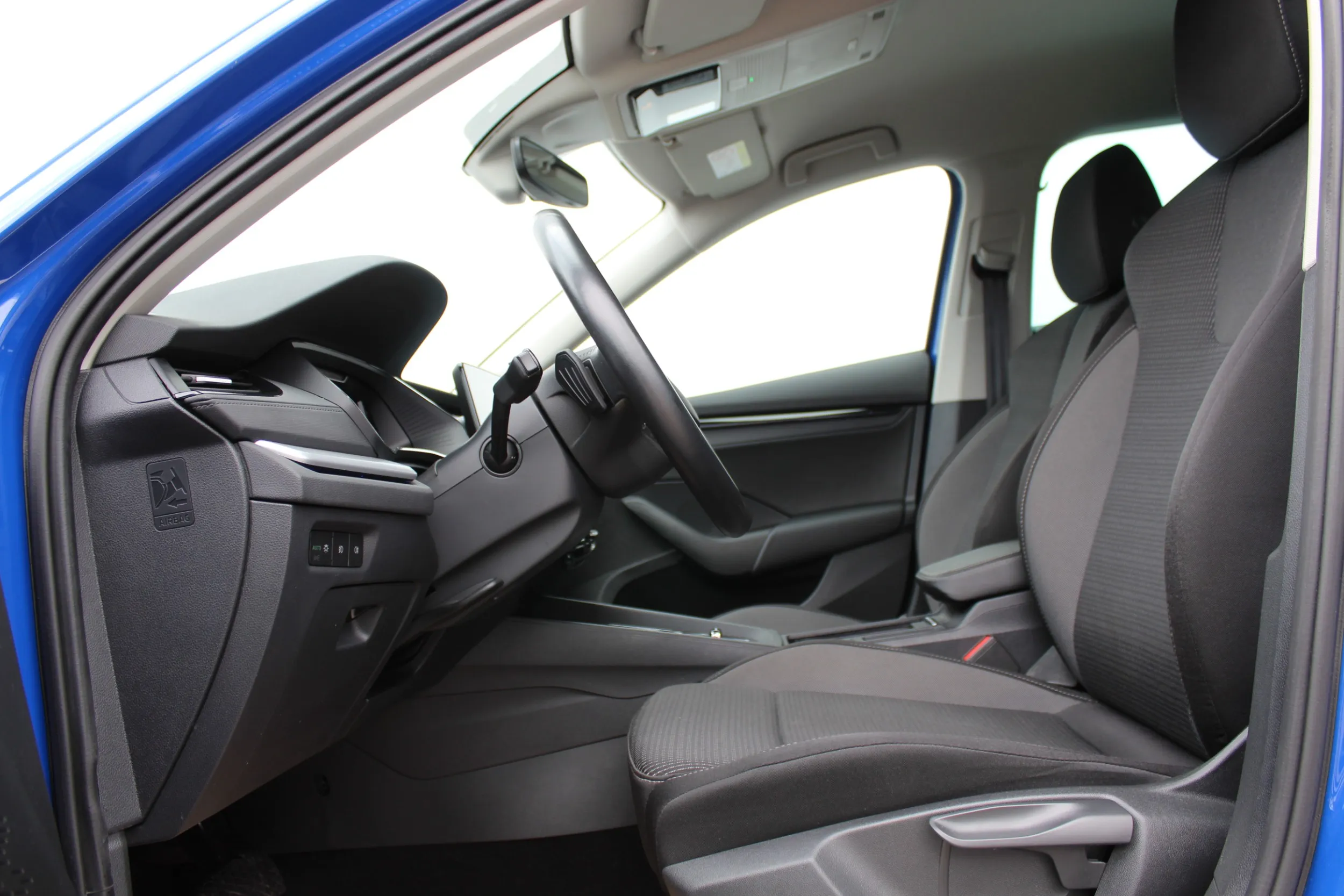 13633 škoda octavia combi ambition 2.0 tdi dsg - slika 2