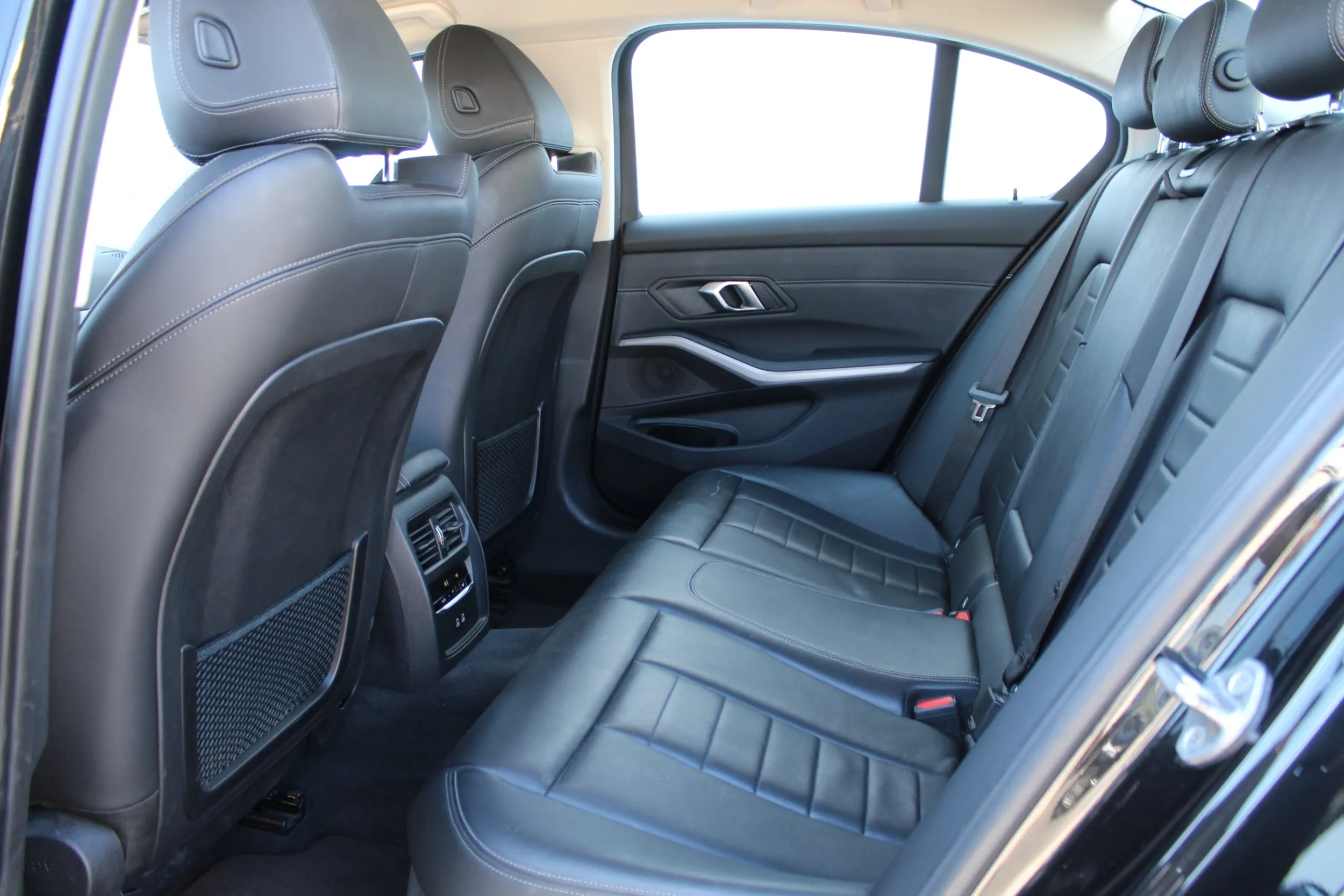 13635 bmw 320e aut. - slika 16