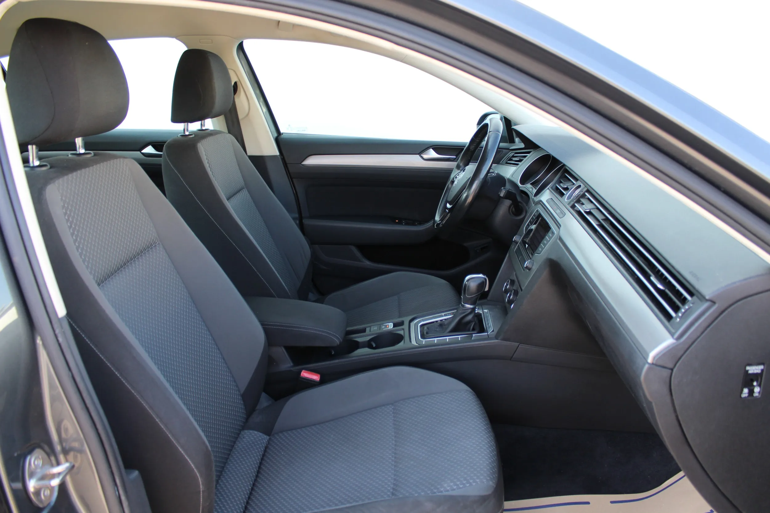 13657 volkswagen passat 1.6 tdi bmt dsg trendline - slika 11