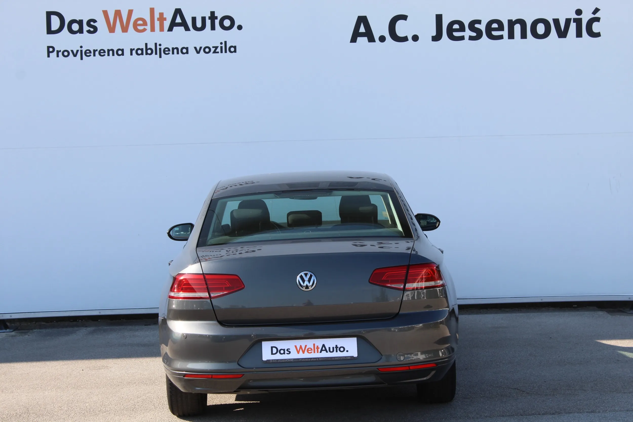 13657 volkswagen passat 1.6 tdi bmt dsg trendline - slika 12