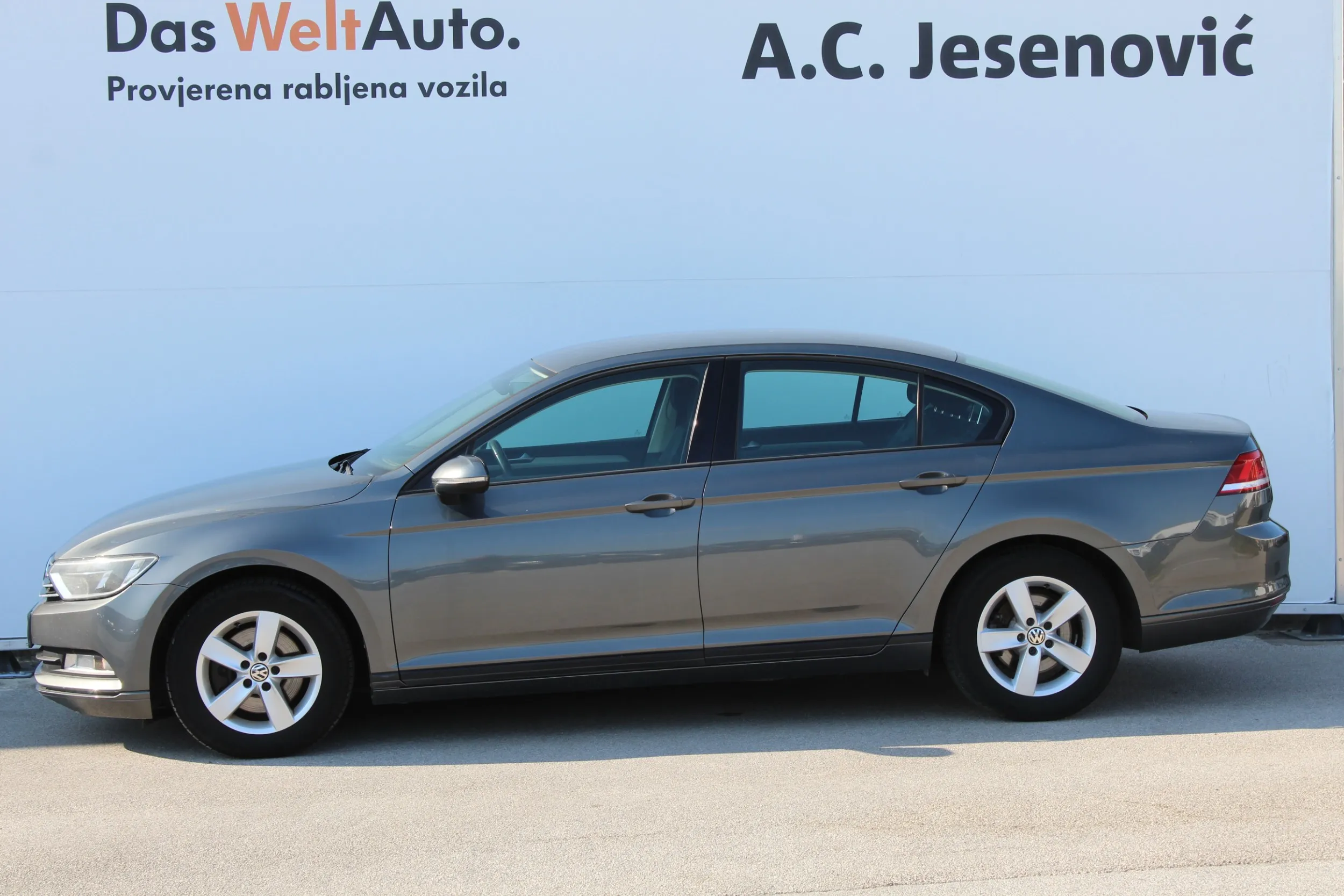 13657 volkswagen passat 1.6 tdi bmt dsg trendline - slika 13