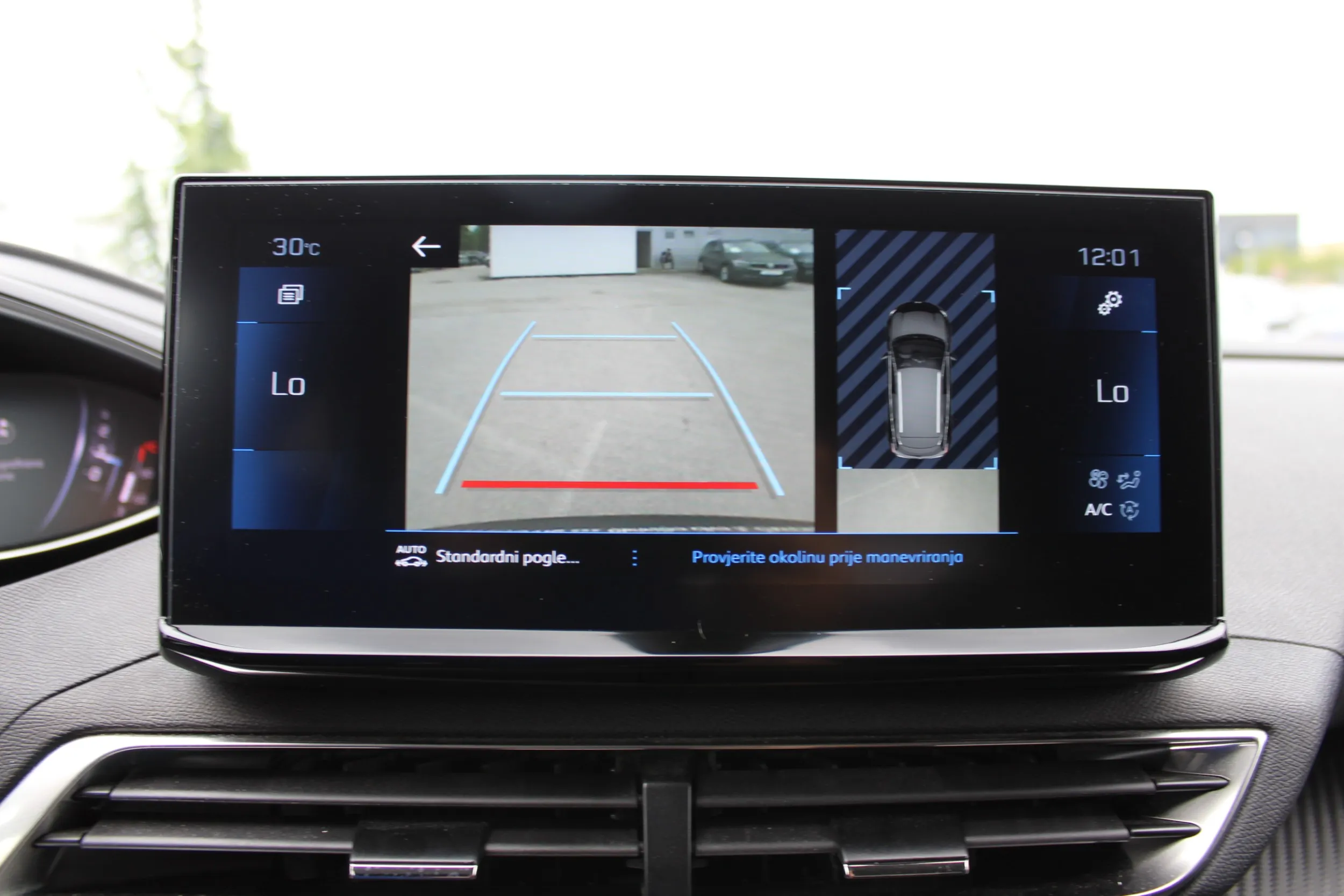 13652 peugeot 3008 1,2 puretech 130 s&s style - slika 15