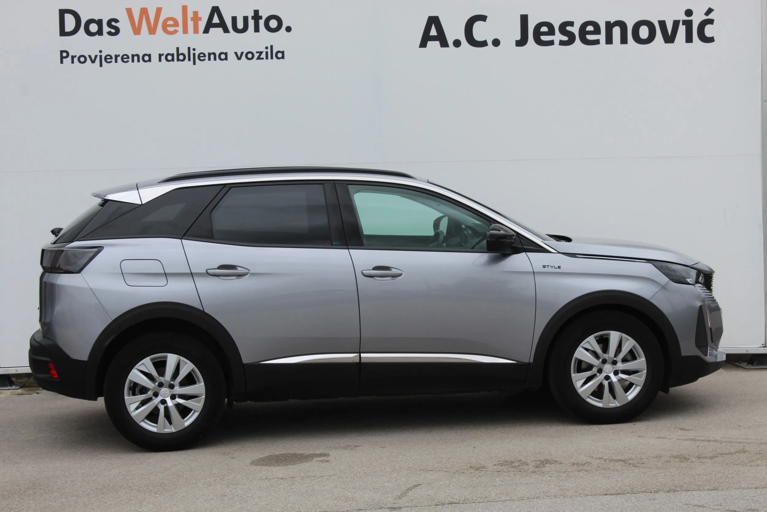13652 peugeot 3008 1,2 puretech 130 s&s style - slika 3