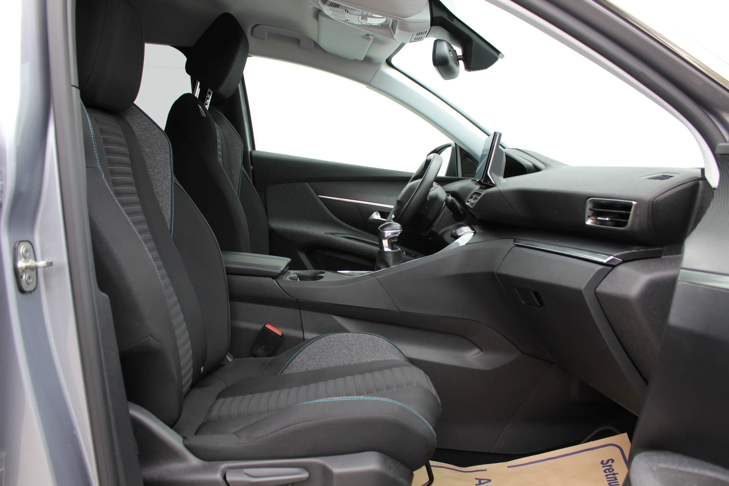 13652 peugeot 3008 1,2 puretech 130 s&s style - slika 6