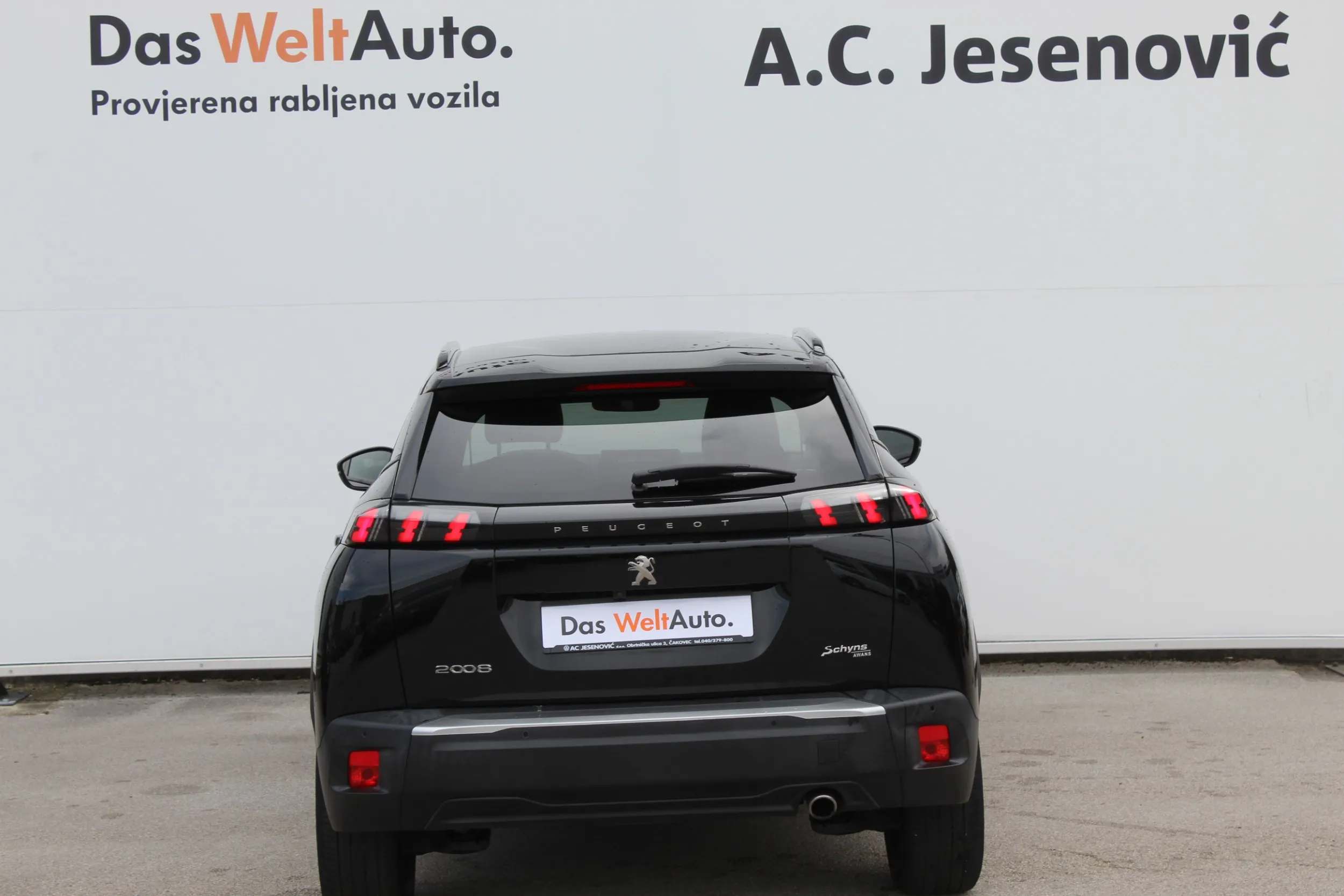 13653 peugeot 2008 1,5 bluehdi 110 s&s allure - slika 14