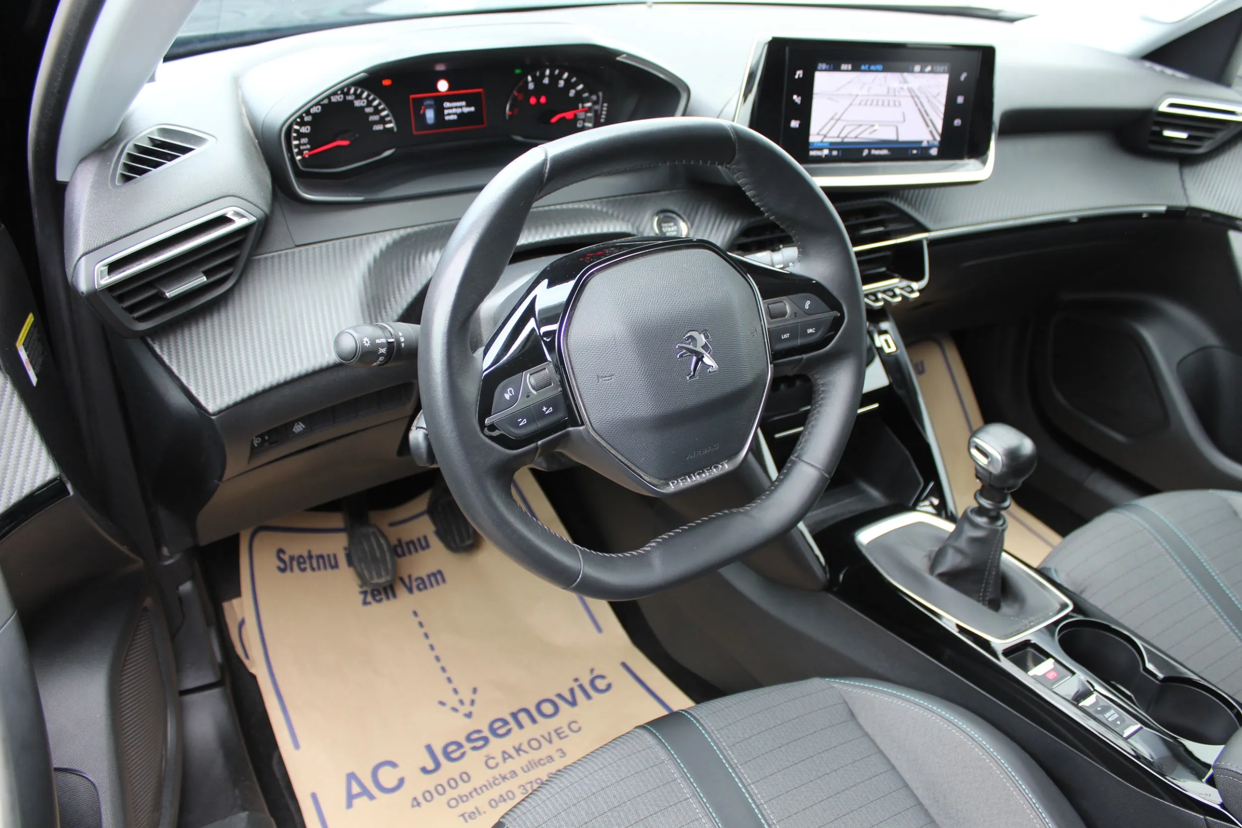 13653 peugeot 2008 1,5 bluehdi 110 s&s allure - slika 3