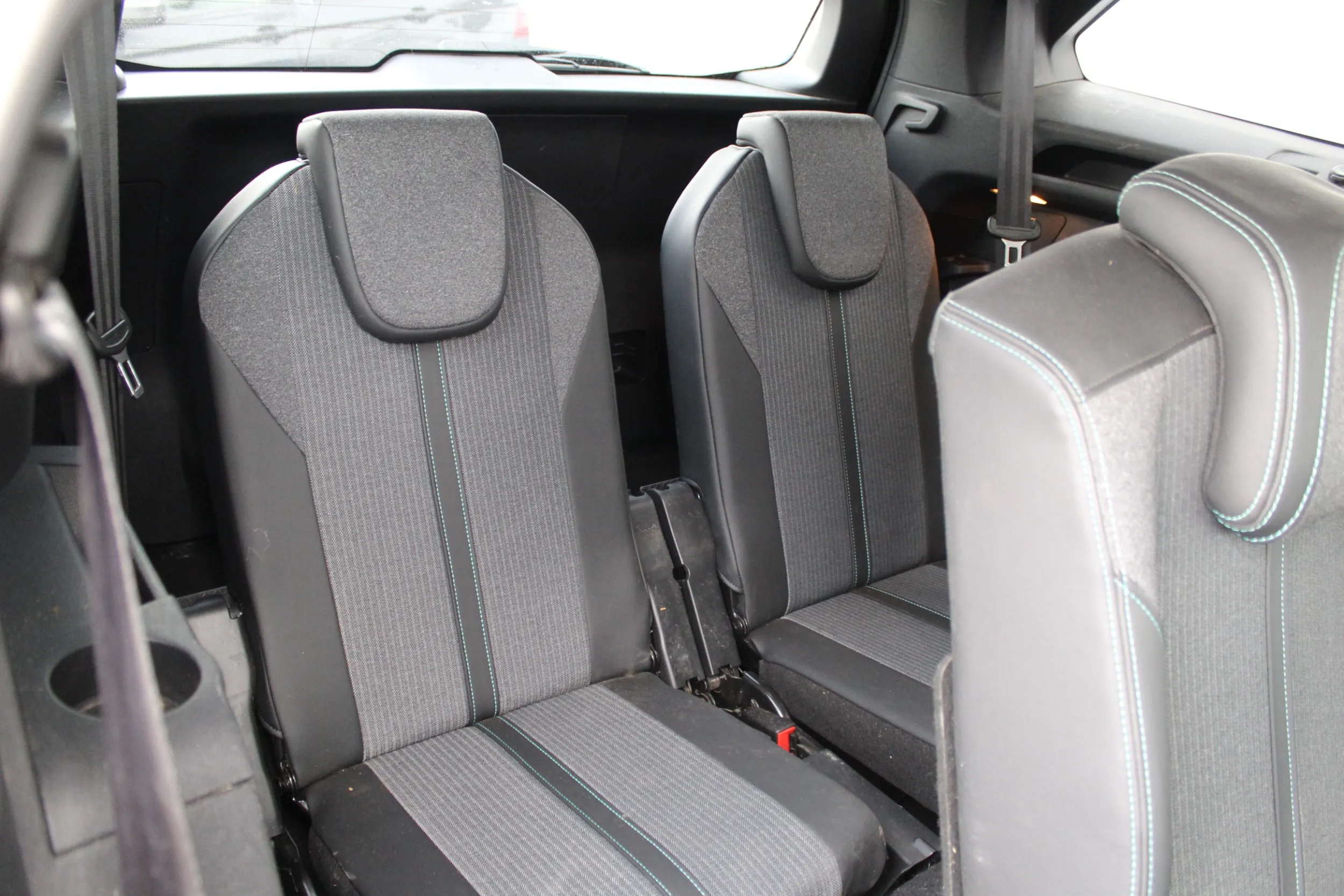 13651 peugeot 5008 1,2 puretech 130 s&s allure business *7 sjedala* - slika 9