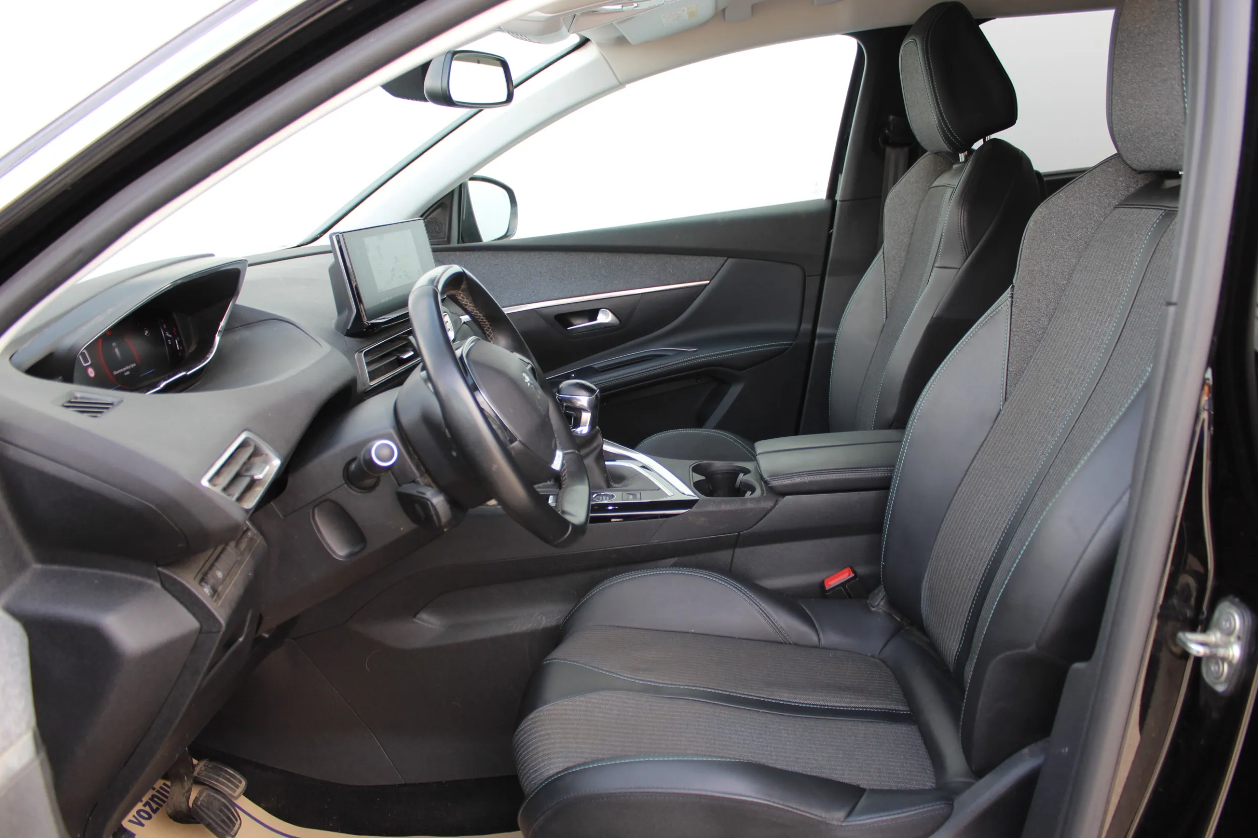 13651 peugeot 5008 1,2 puretech 130 s&s allure business *7 sjedala* - slika 14