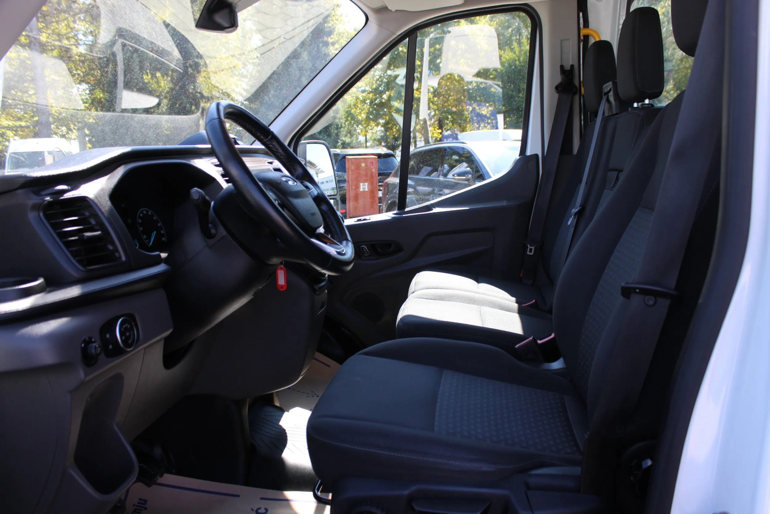 13668 ford transit custom kasten 300 l2 - slika 12