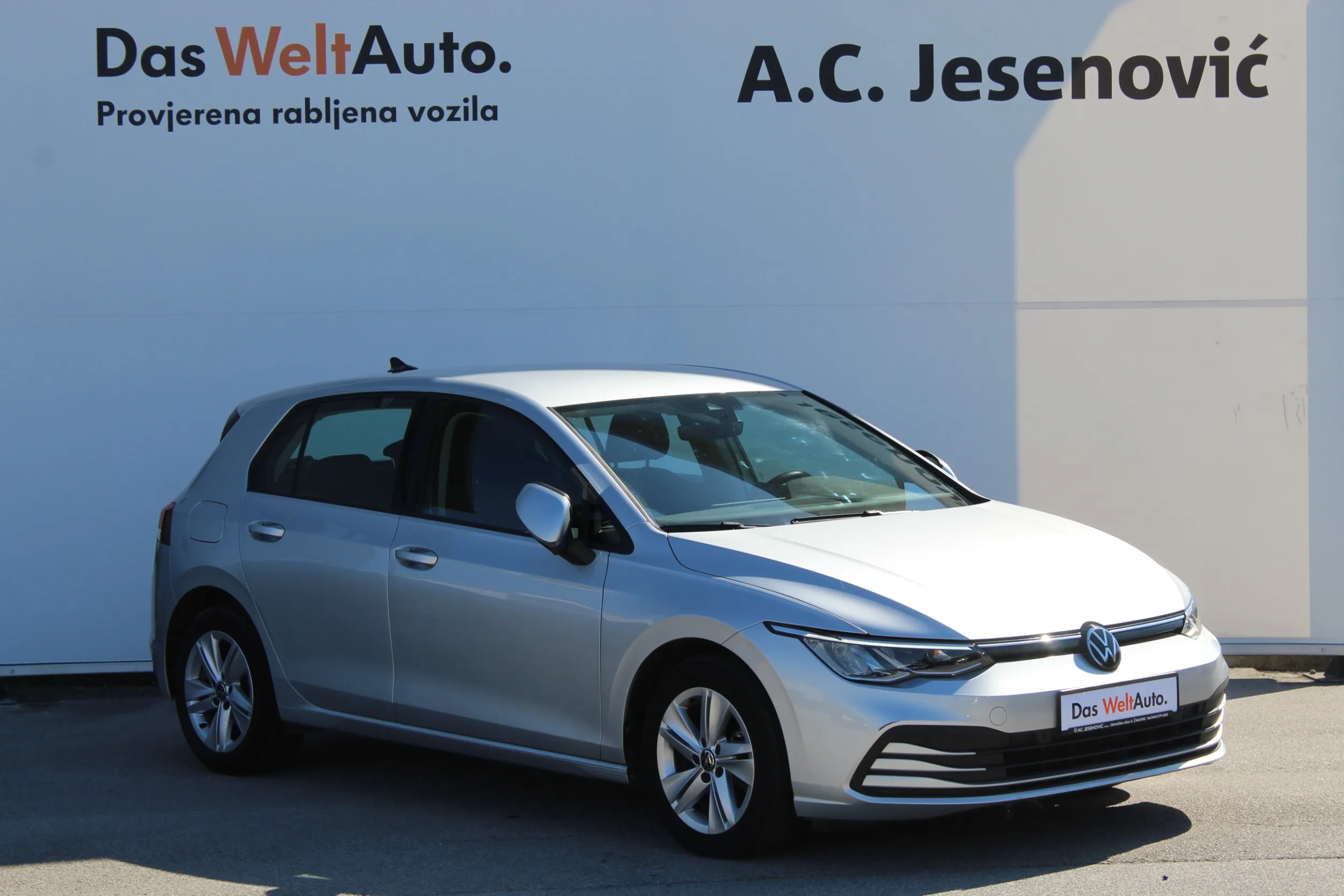 13650 volkswagen golf 2.0 tdi dsg life - slika 4