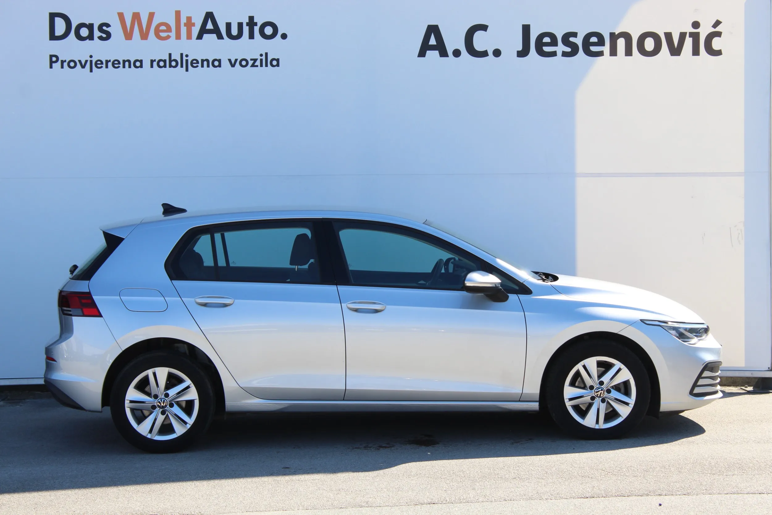 13650 volkswagen golf 2.0 tdi dsg life - slika 5