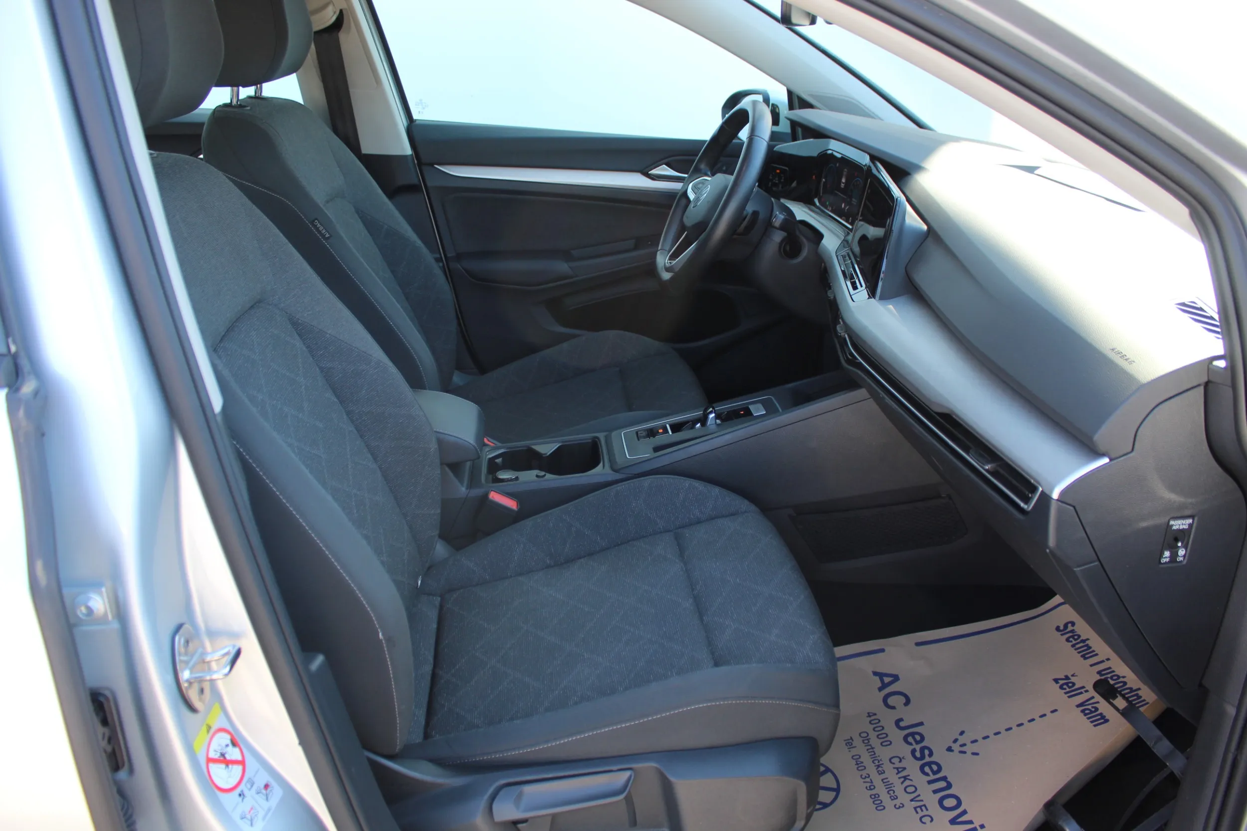 13650 volkswagen golf 2.0 tdi dsg life - slika 8
