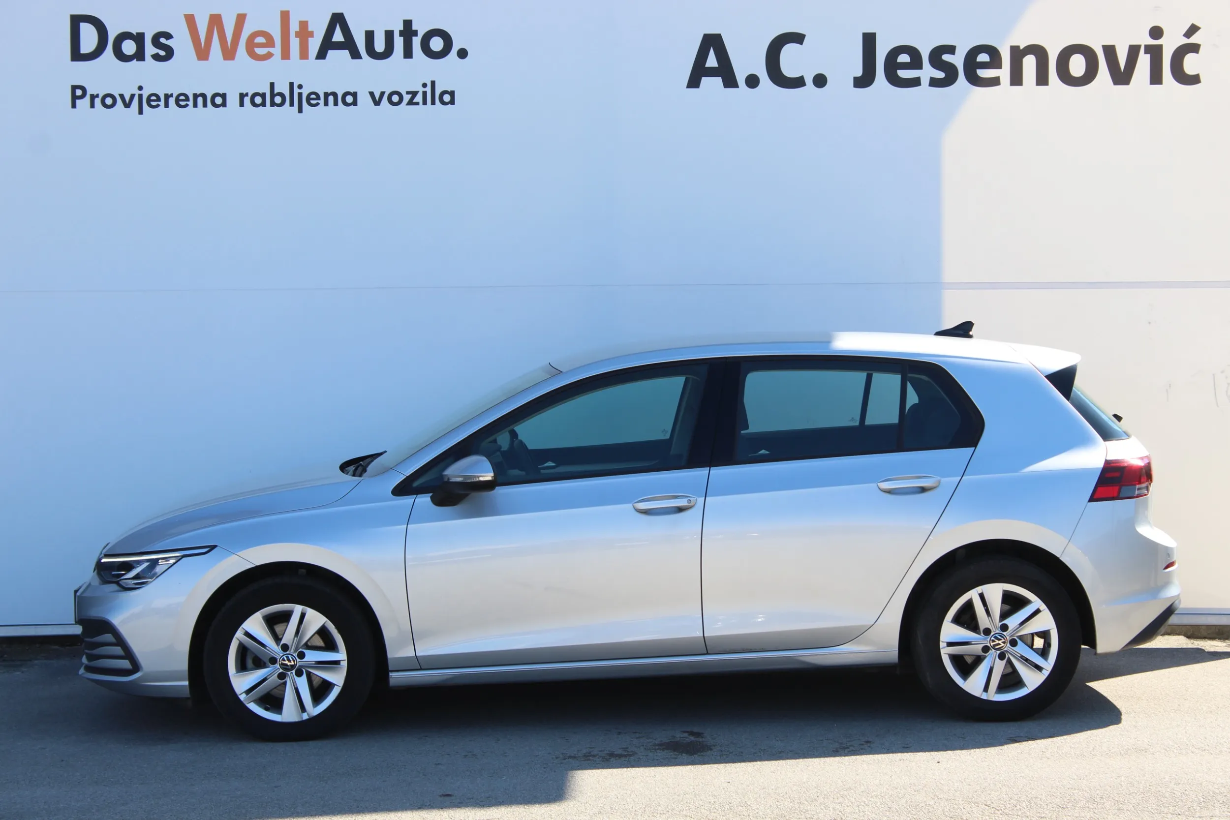 13650 volkswagen golf 2.0 tdi dsg life - slika 10