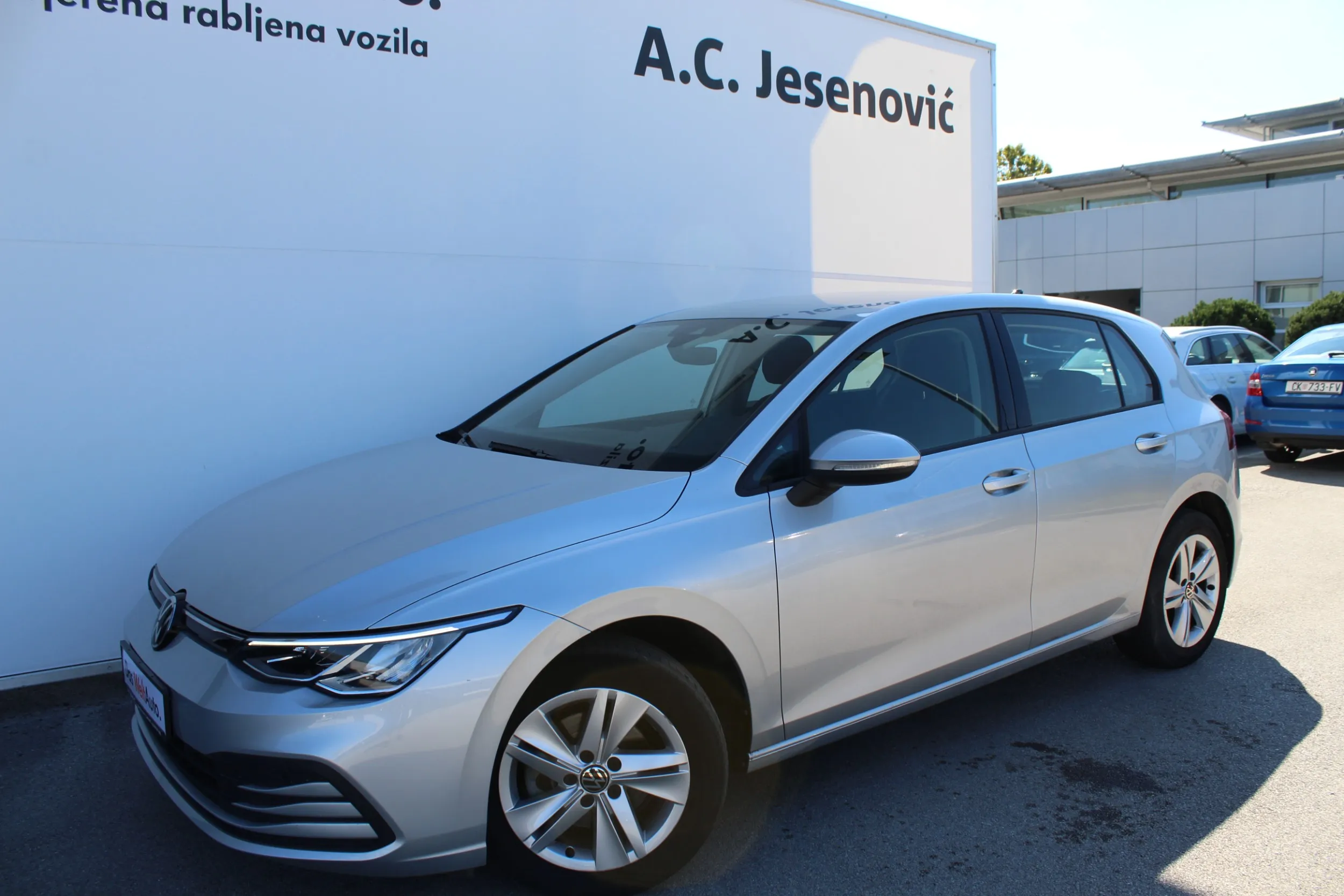 13650 volkswagen golf 2.0 tdi dsg life - slika 15