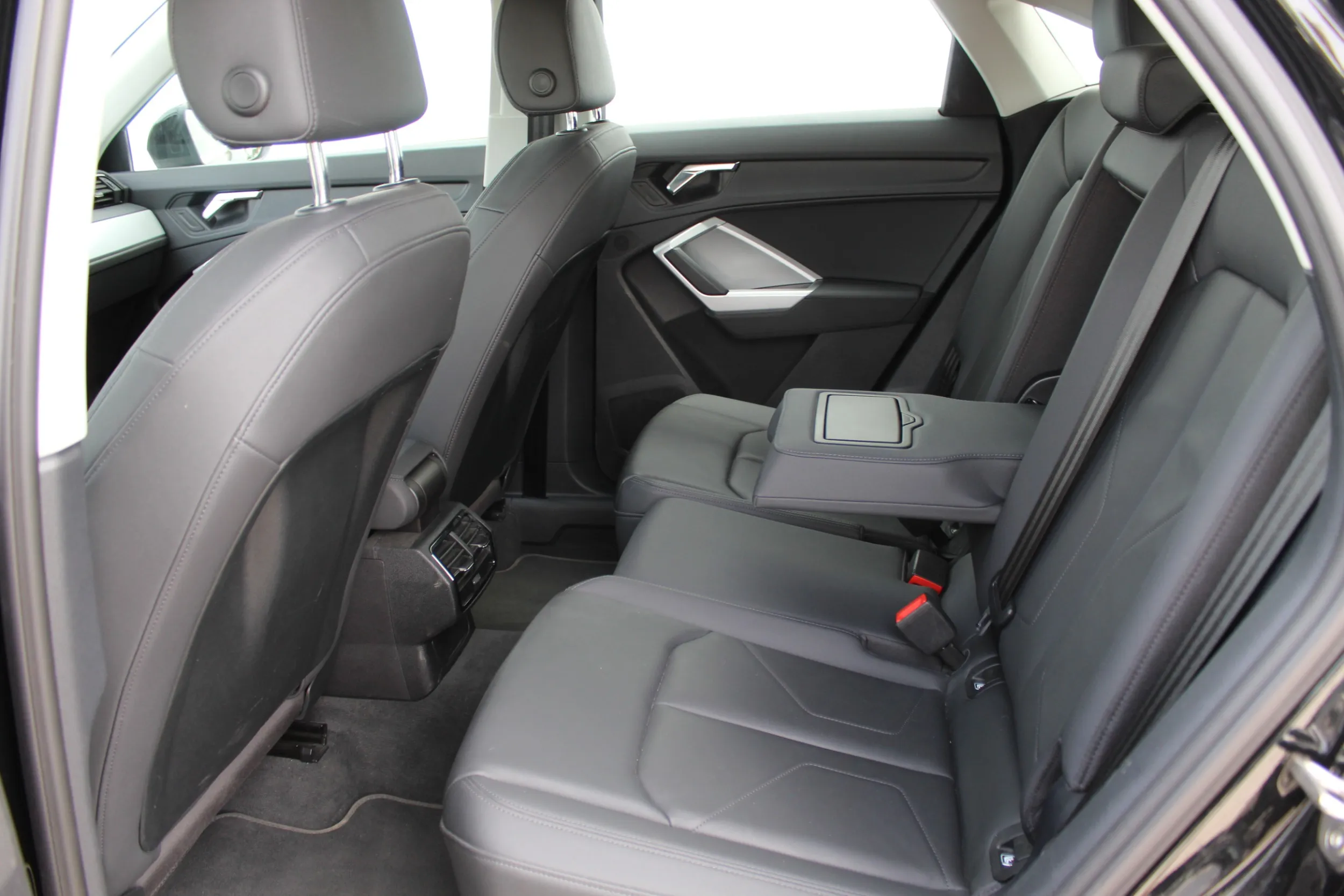 13639 audi q3 sb 35tdi s tronic - slika 14