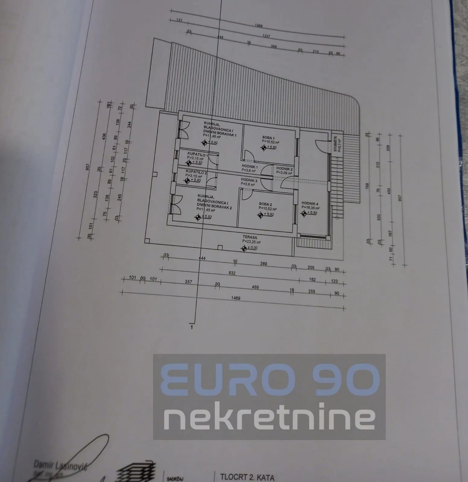 vodice- samostojeća velika kuća sa apartmanima i garažom - slika 21