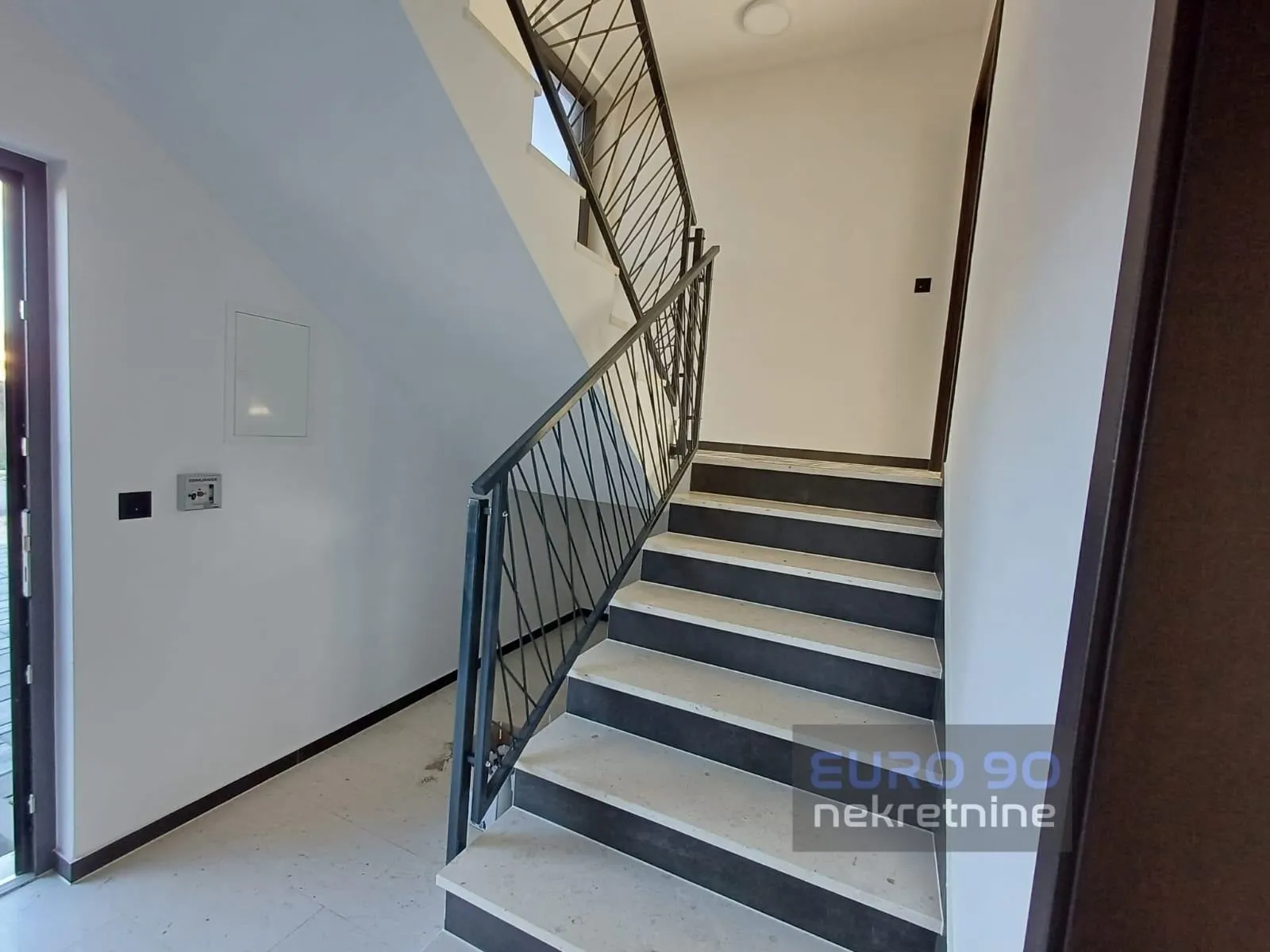 privlaka-penthhouse s bazenom 94,71 m2,s5,odmah useljiv,pogled na more - slika 5