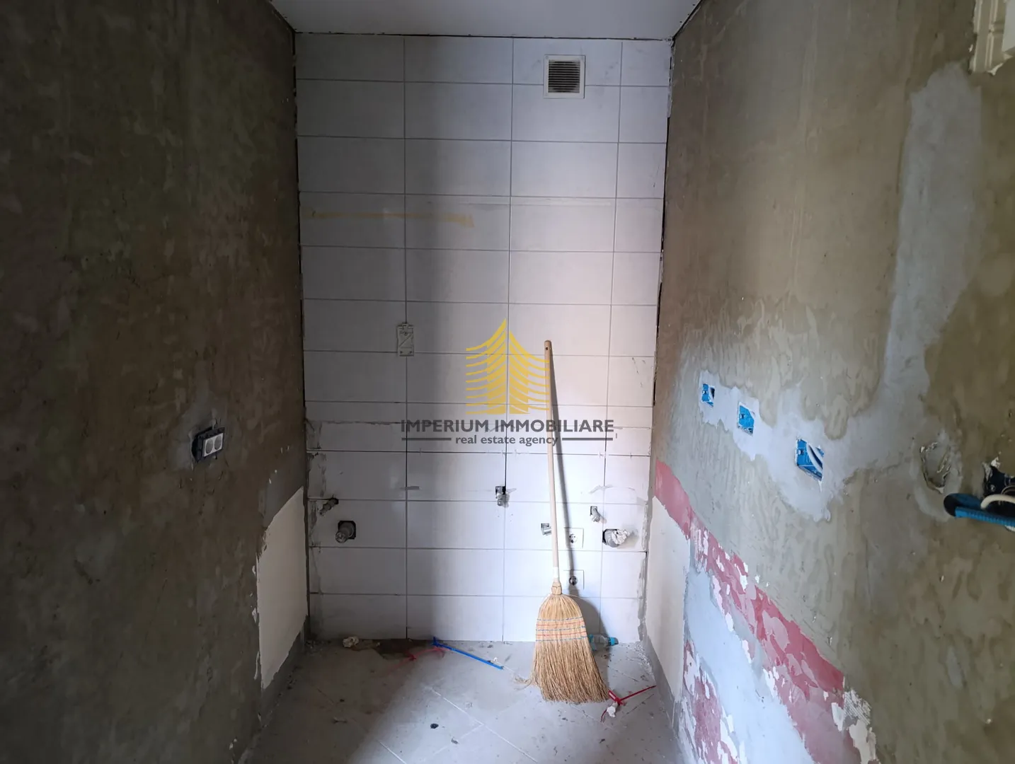 poslovni prostor, najam, bol, 7m2, prodavaonica prehrambenih proizvoda - slika 4