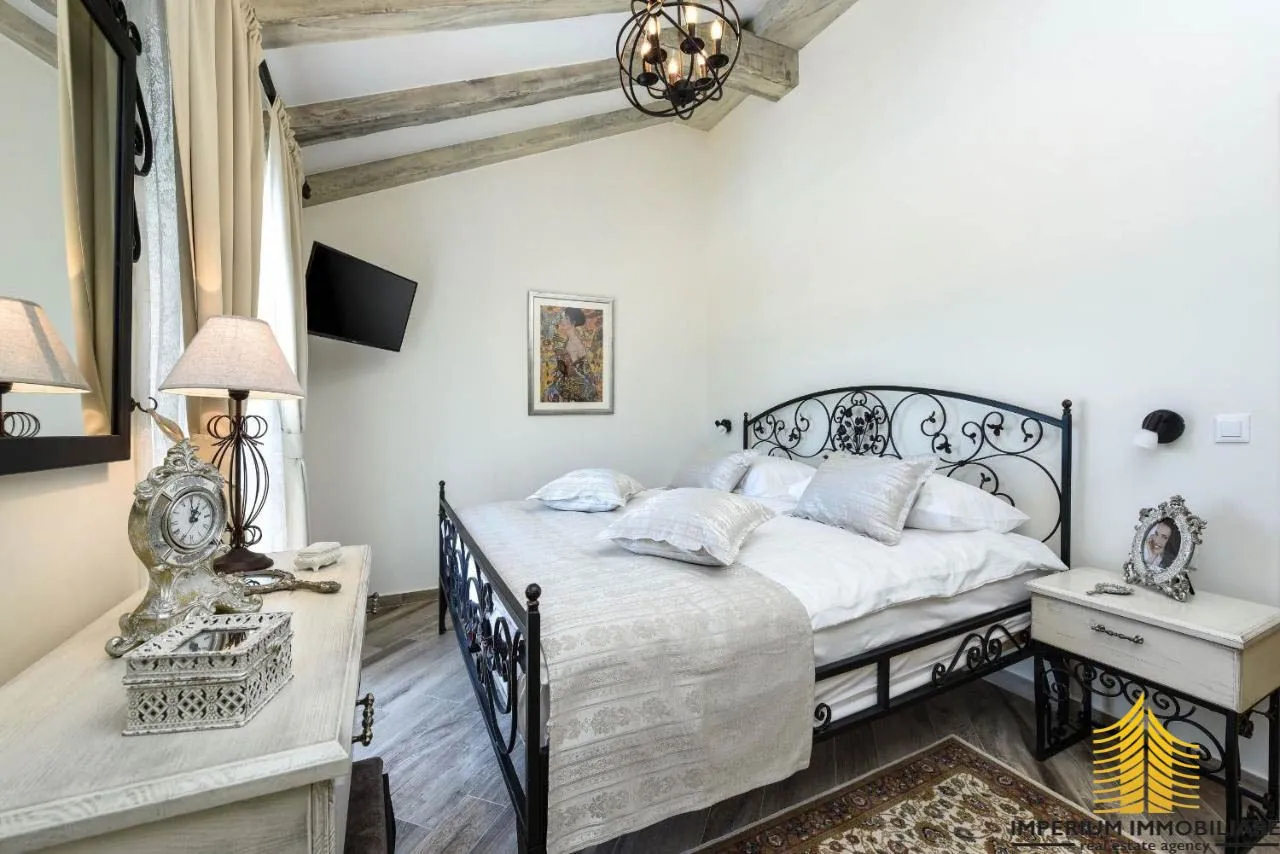 luxury villa with swimming pool and tennis court, pridraga, croatia - slika 33
