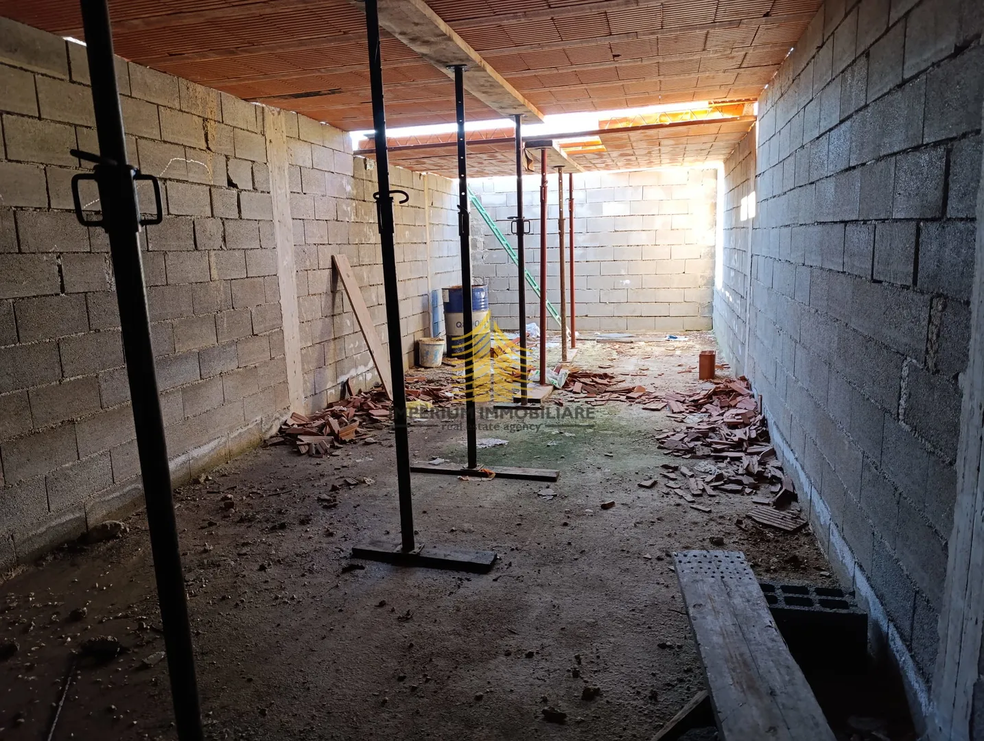 poslovni prostor, prodaja, kaštel sućurac, 100m2, skladište - slika 9