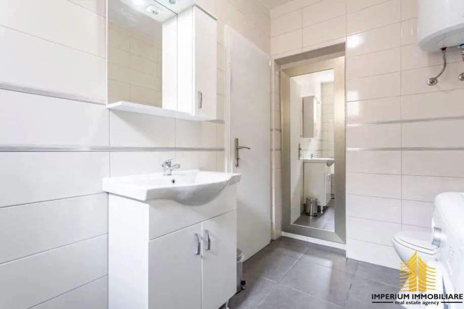 apartmanska kuća u centru milne - slika 3