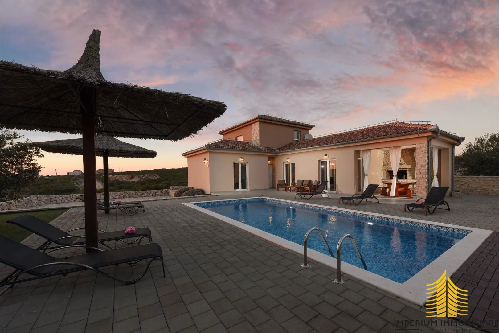 luxury villa with swimming pool and tennis court, debeljak, croatia - slika 2