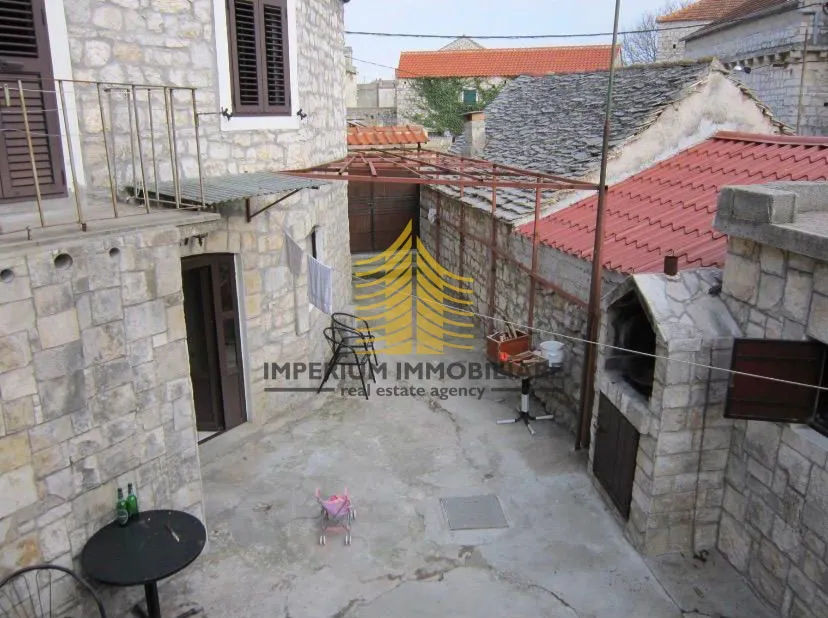 kuća, prodaja, šolta, grohote, 60m2, u nizu - slika 2