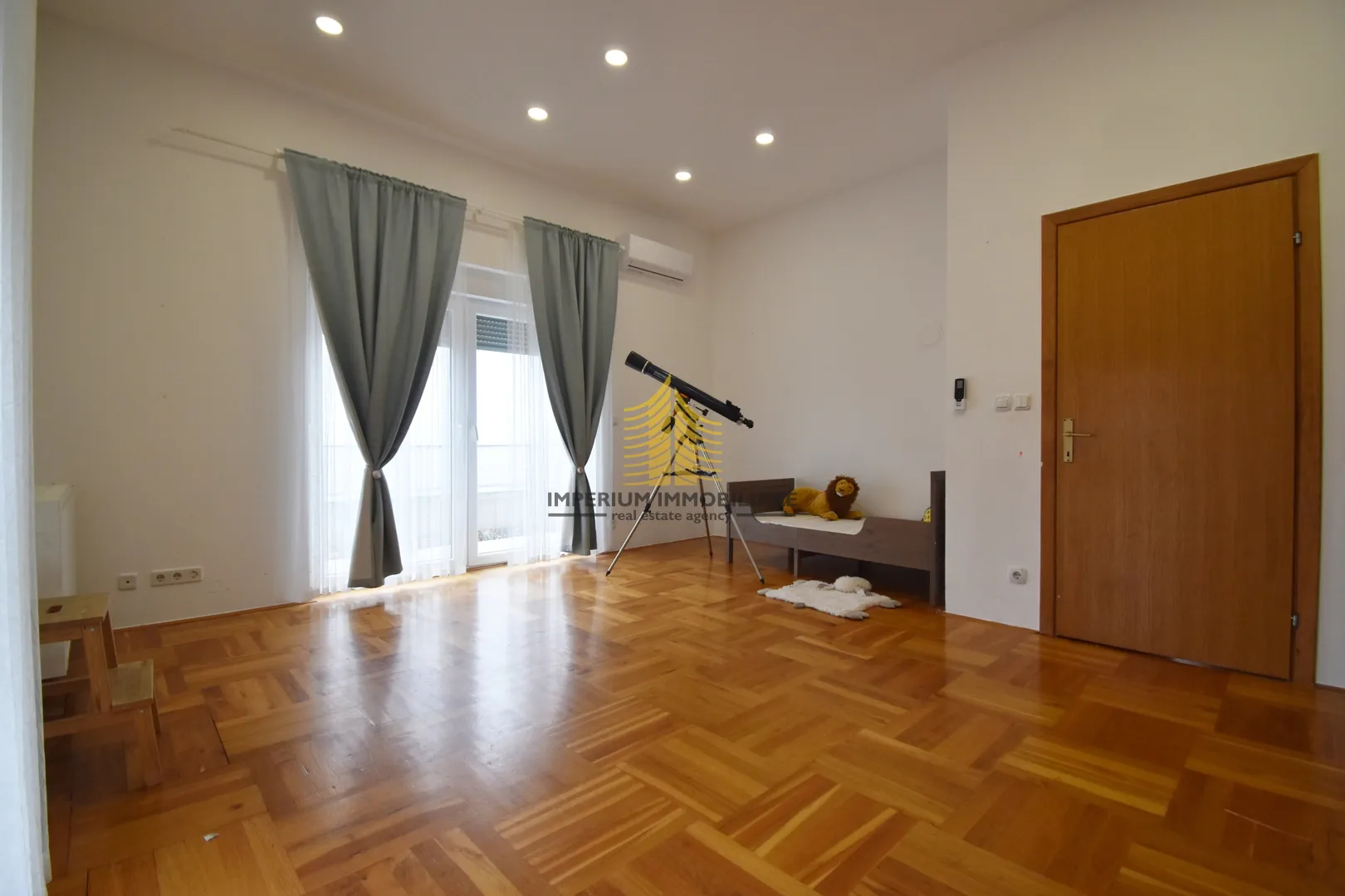 kuća, najam, podsljeme, šestine, 400m2, samostojeća - slika 15