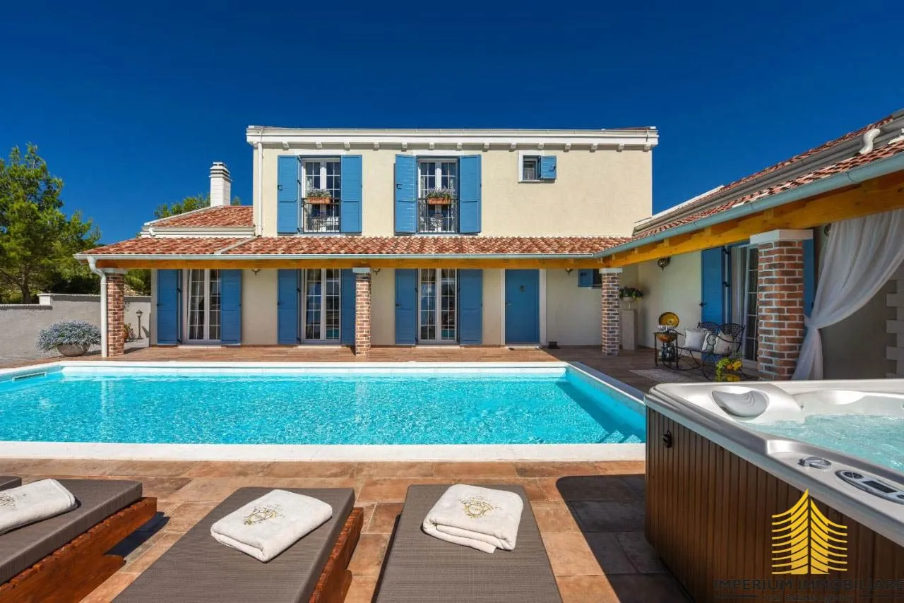 luxury villa with swimming pool and tennis court, pridraga, croatia - slika 7